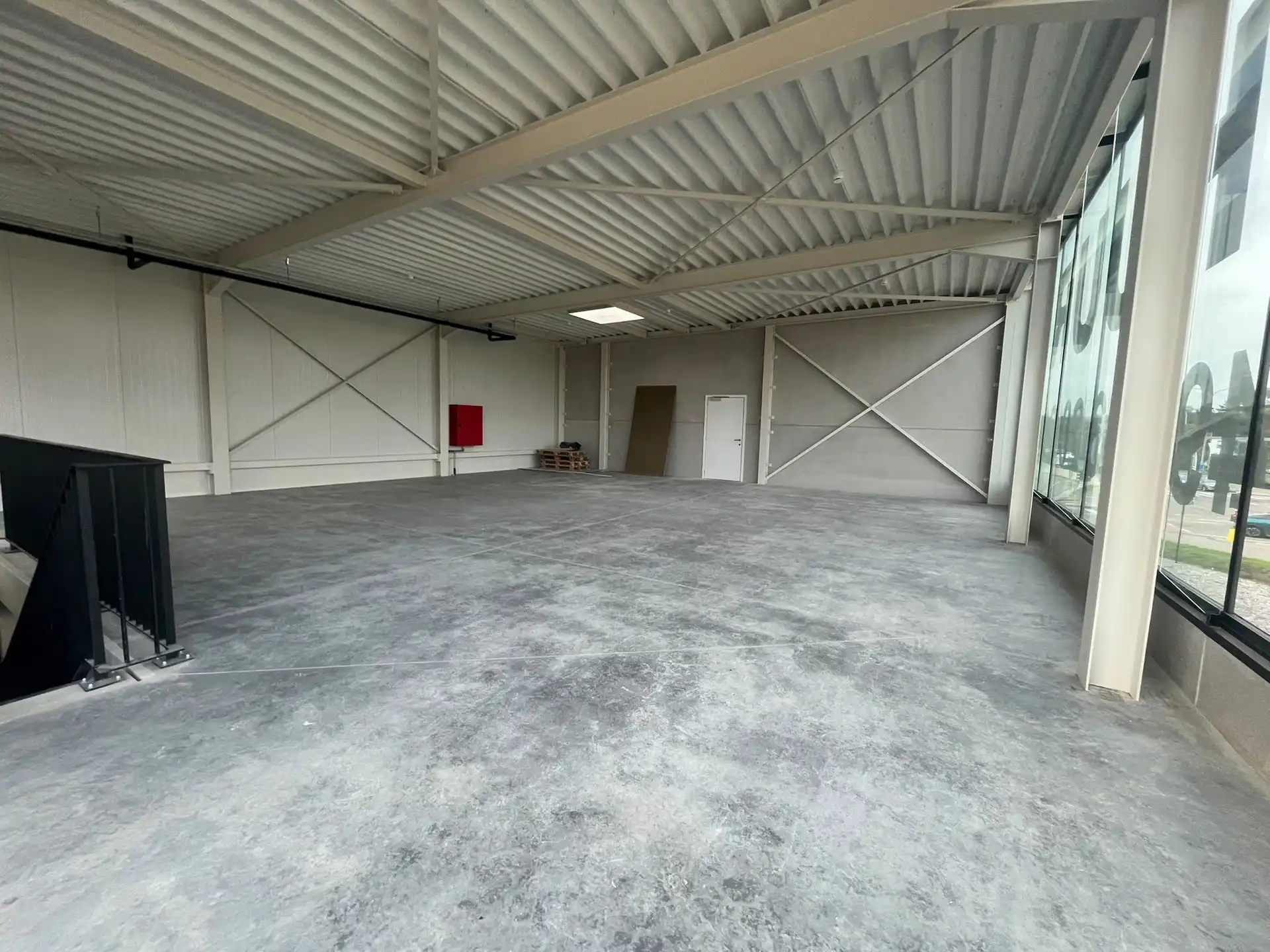 Commerciële unit op zichtlocatie te huur in Herentals foto 6