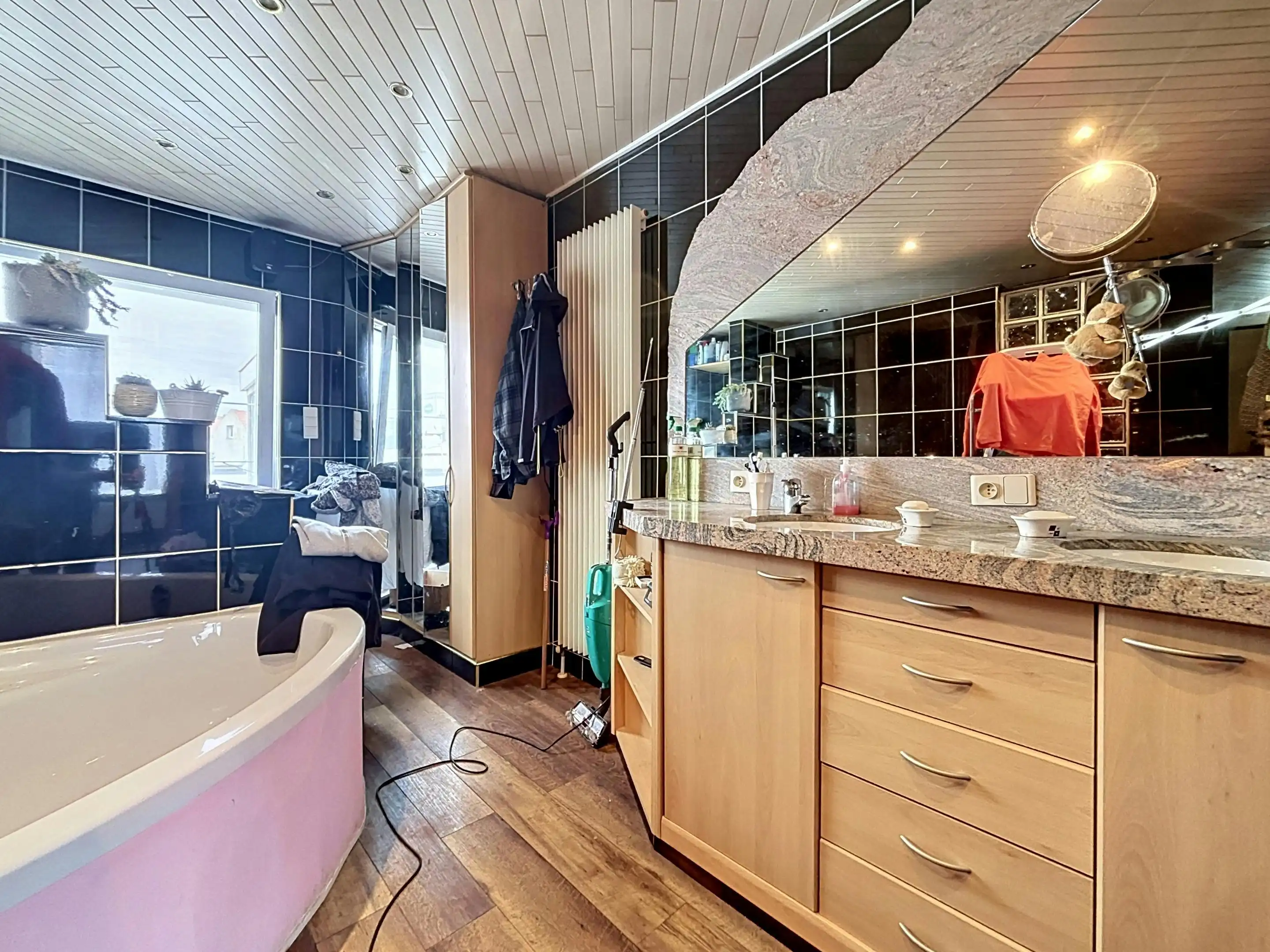 Te renoveren huis (175m²) in Deurne met terras  foto 11