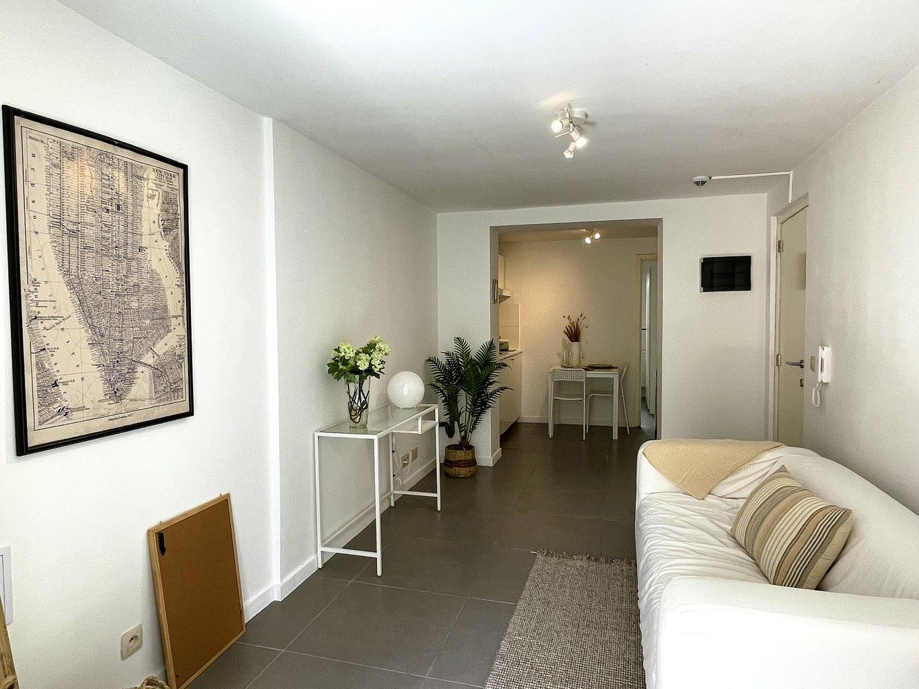 Gemeubelde flat met tuin van 75m² nabij Leuven station foto 3