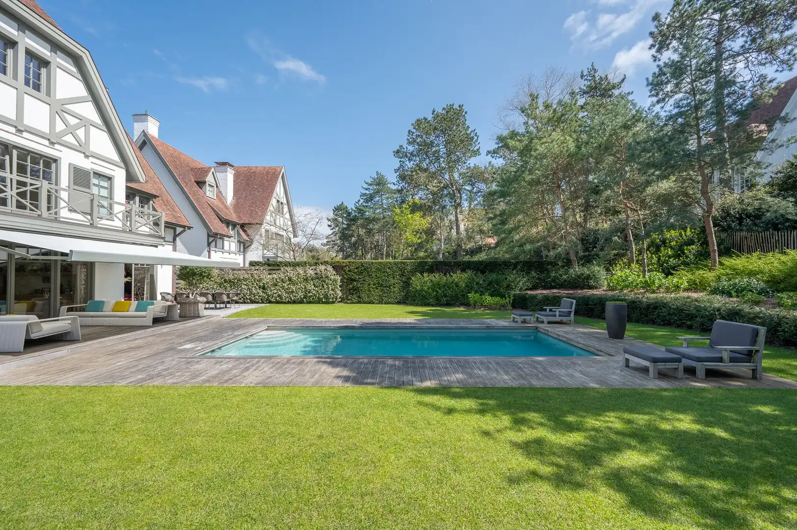 Prachtige villa met zwembad rustig gelegen in een paadje in hartje Zoute. foto 38