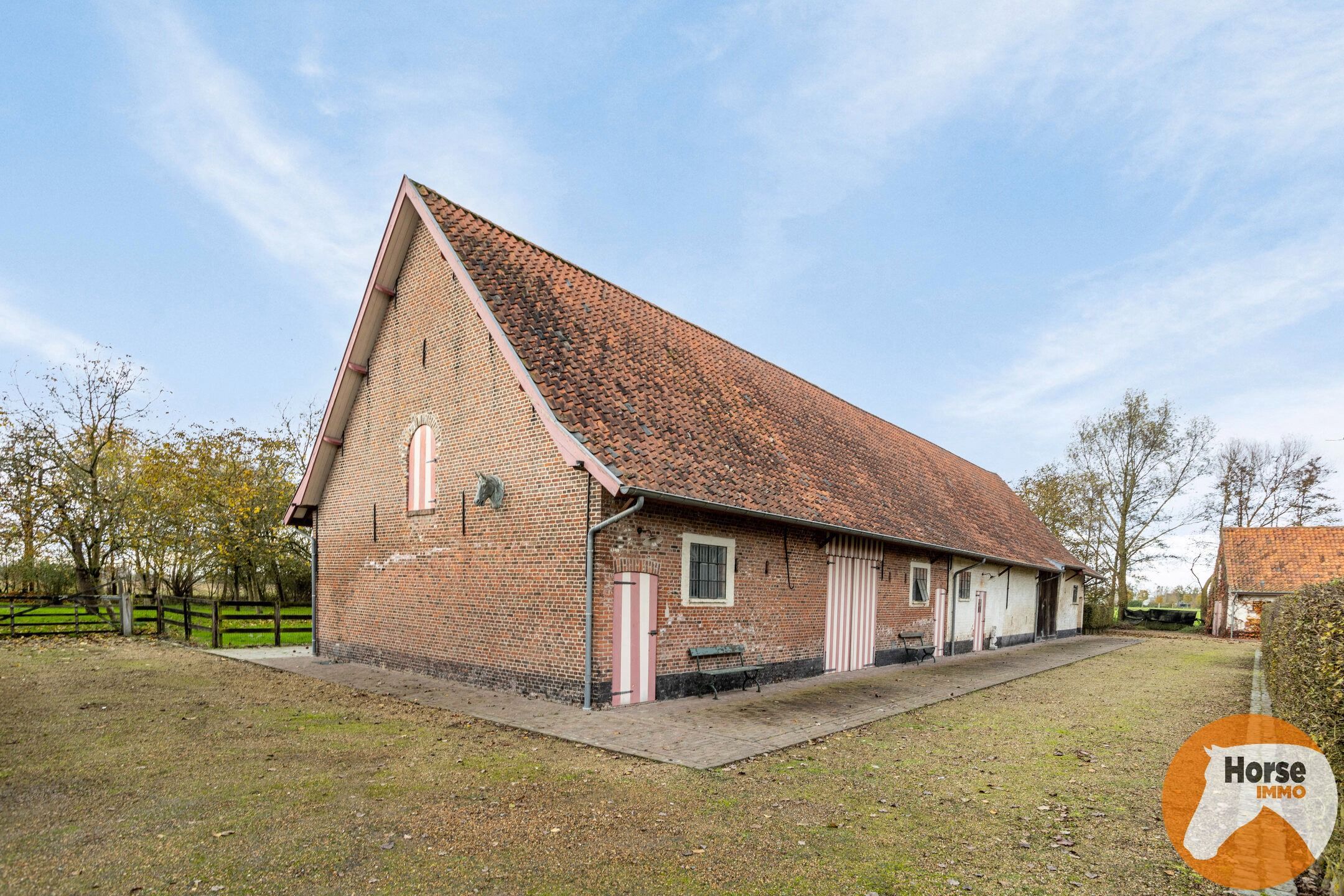 BEERVELDE - Prachtige hoeve met twee authentieke bijgebouwen foto 43