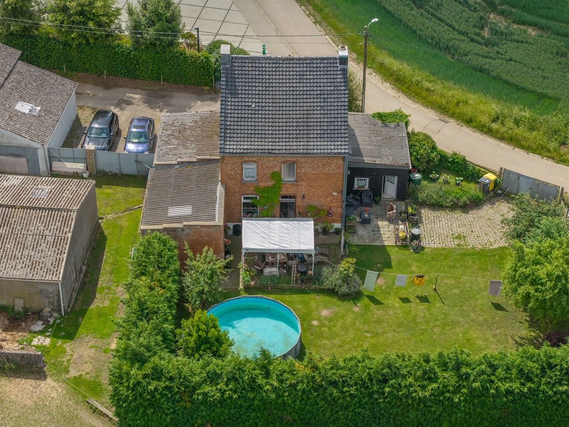 Idyllisch gelegen,+ 50 are, met stallingen foto 34