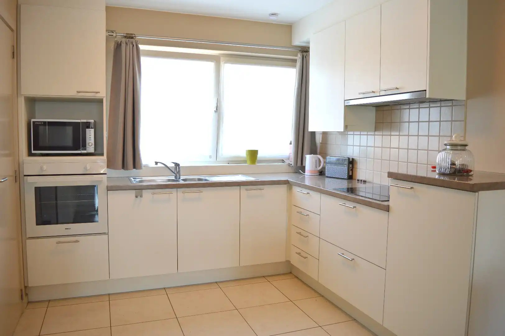 Kleinschalig appartementsgebouw met 3 wooneenheden te koop in hartje Gullegem foto 10
