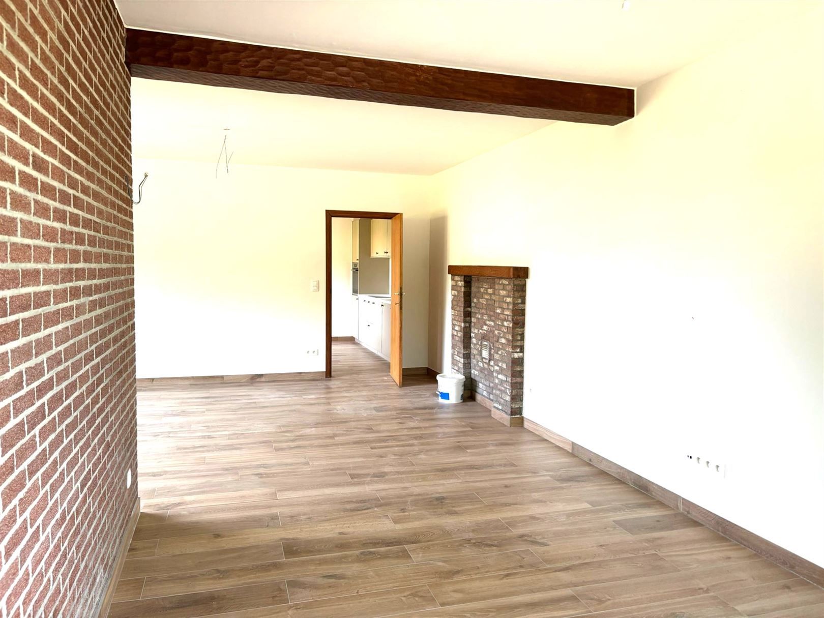 TE HUUR: gerenoveerde woning met 3 slaapkamers te Paal! foto 4