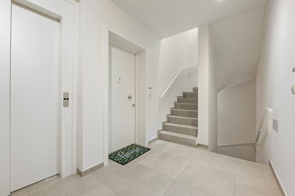 MODERN, KWALITATIEF EN LICHTRIJK APPARTEMENT MET UNIEK STUKJE DESIGN IN HARTJE TONGEREN foto 26