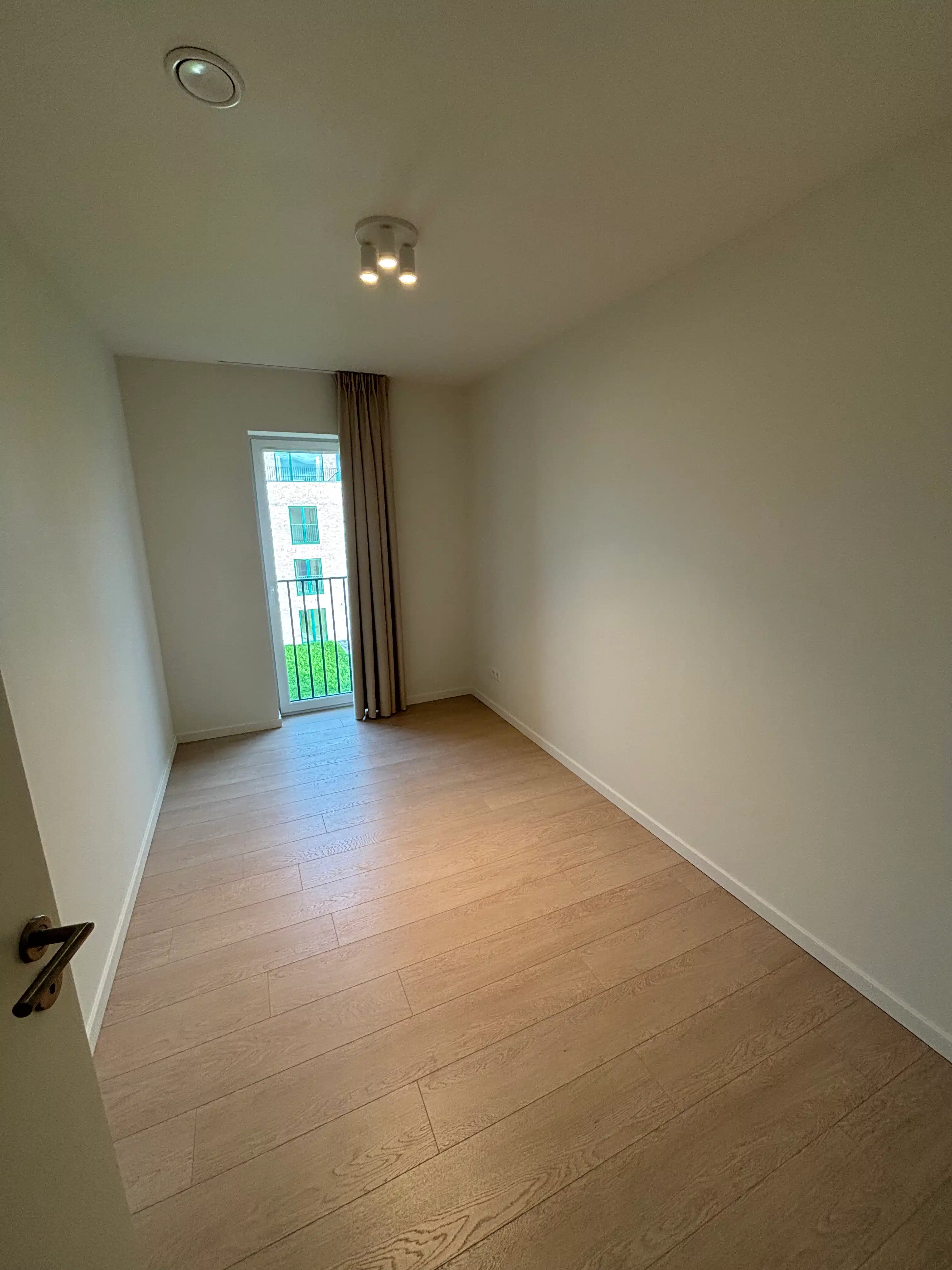 Rustig en Energiezuinig Wonen: Nieuwbouwappartement met 2 Slaapkamers en Bureau foto 3