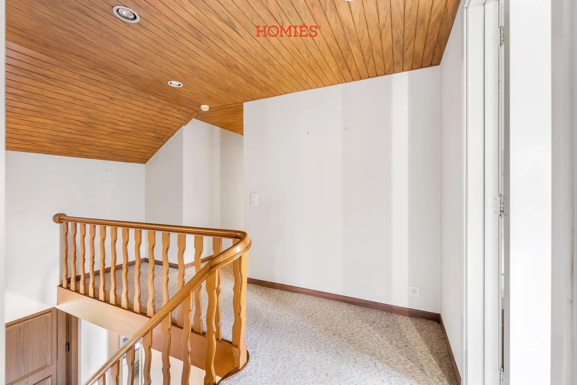 Karaktervolle renovatievilla op toplocatie foto 8