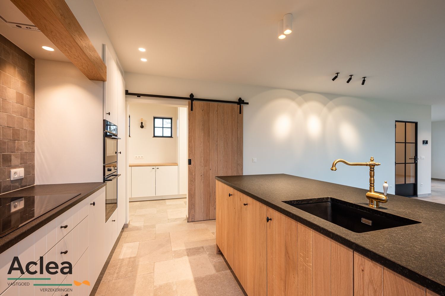 Unieke landelijke nieuwbouw woning met open zichten foto 16