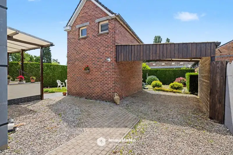TE RENOVEREN WONING MET CARPORT & TUIN IN WACHTEBEKE (LOCHRISTI) foto 24