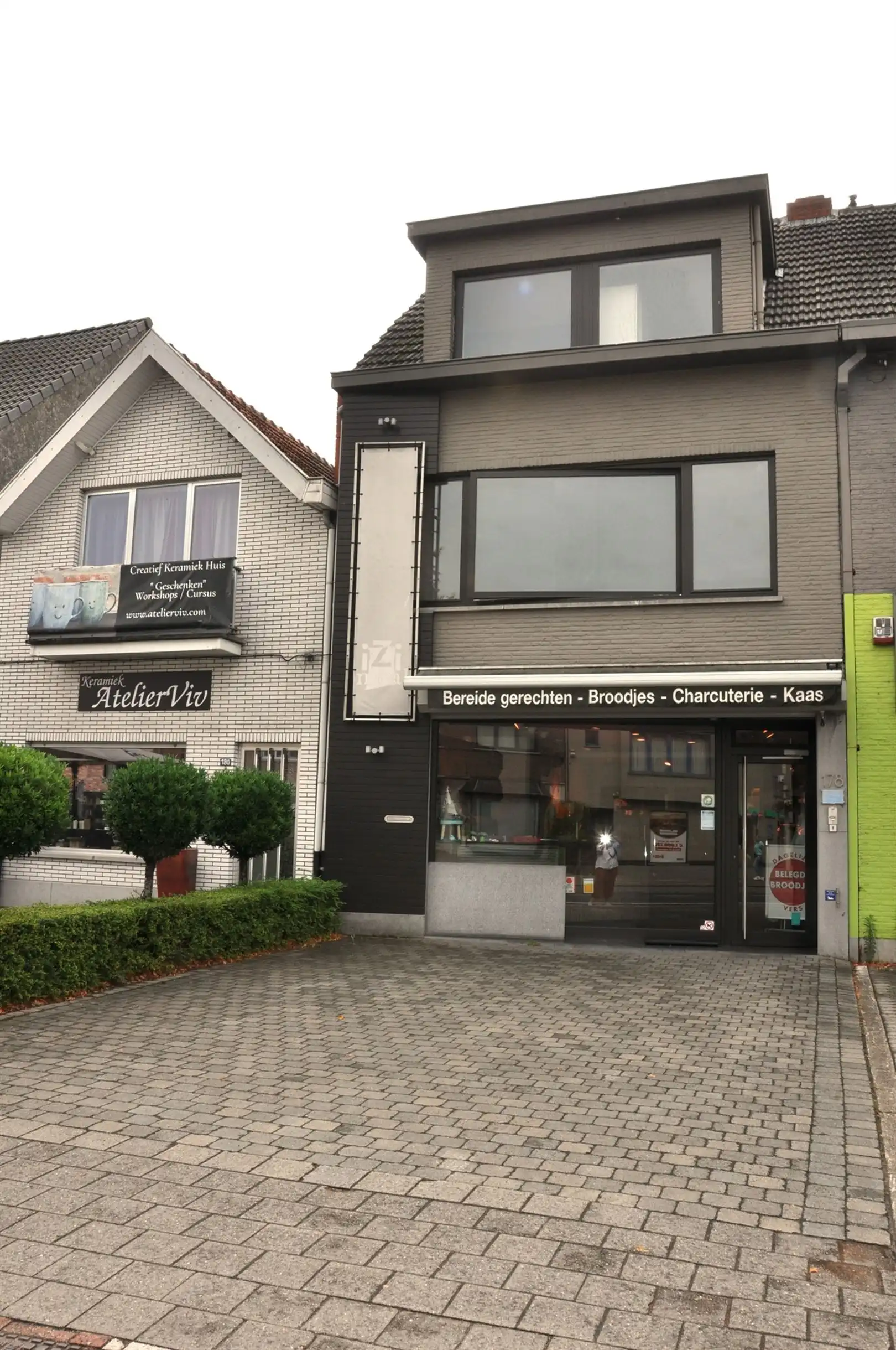 Handelspand met woonst foto 2