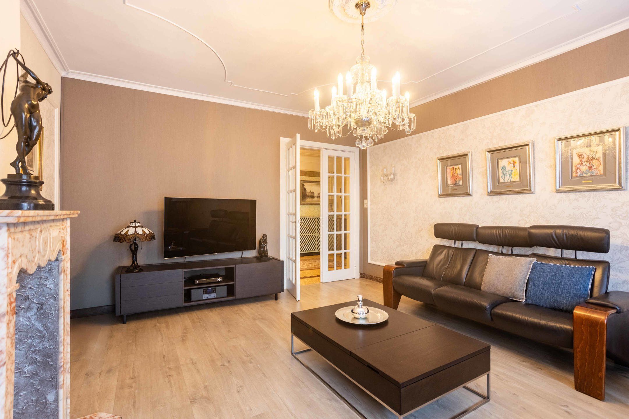 Unieke burgerwoning met tuin en perceel bouwgrond met garage foto 4