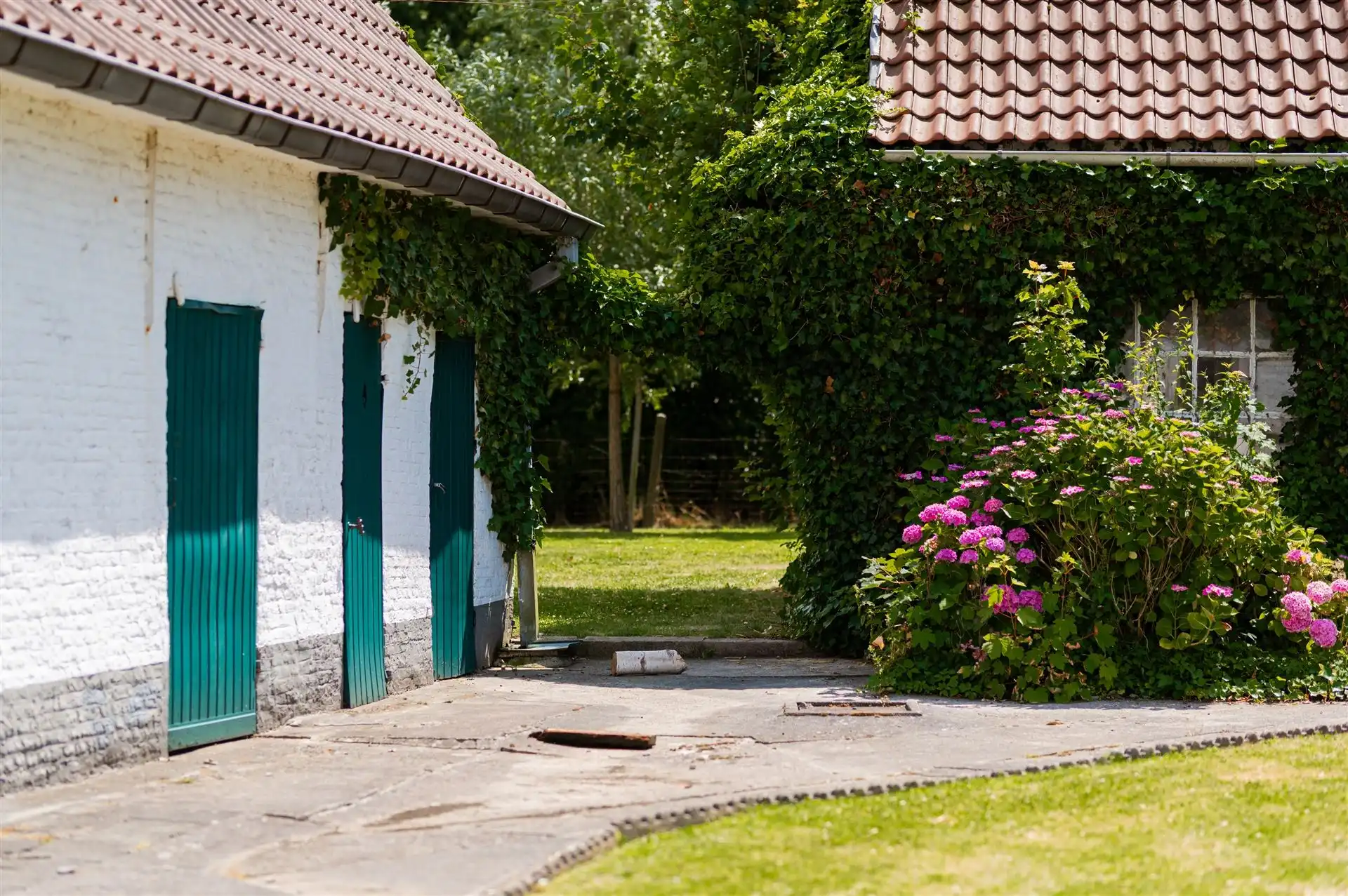 Te renoveren hoeve in het pittoreske Moregem foto 7