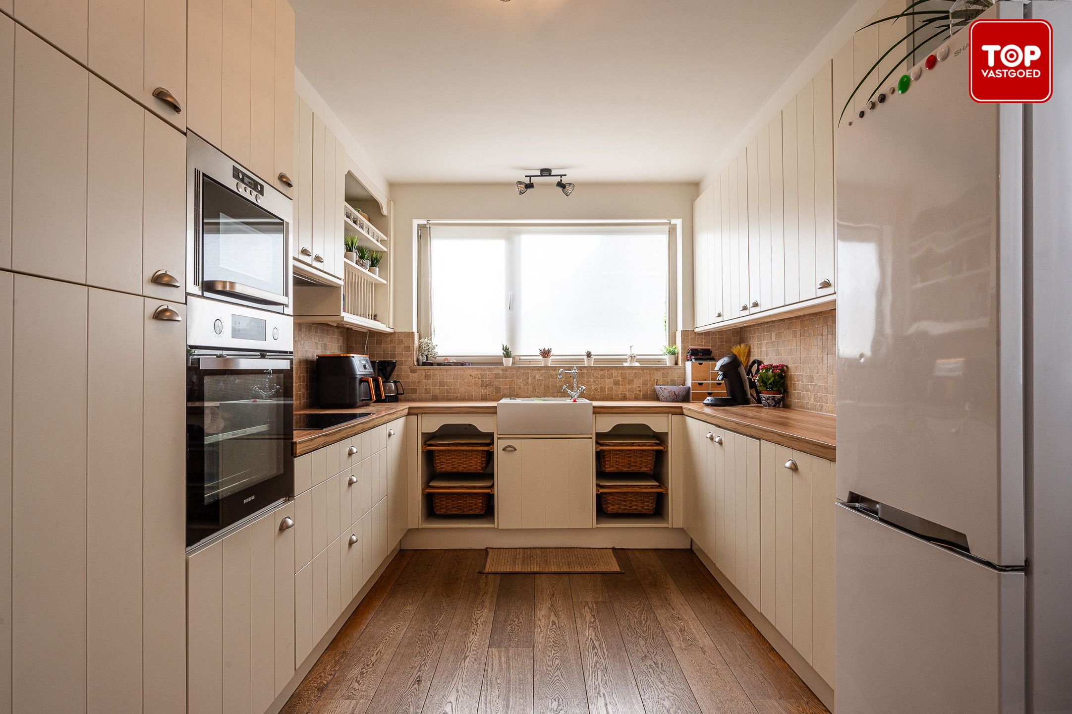 Ruime en lichtrijke woning met 4 slaapkamers in een rustige wijk foto 7