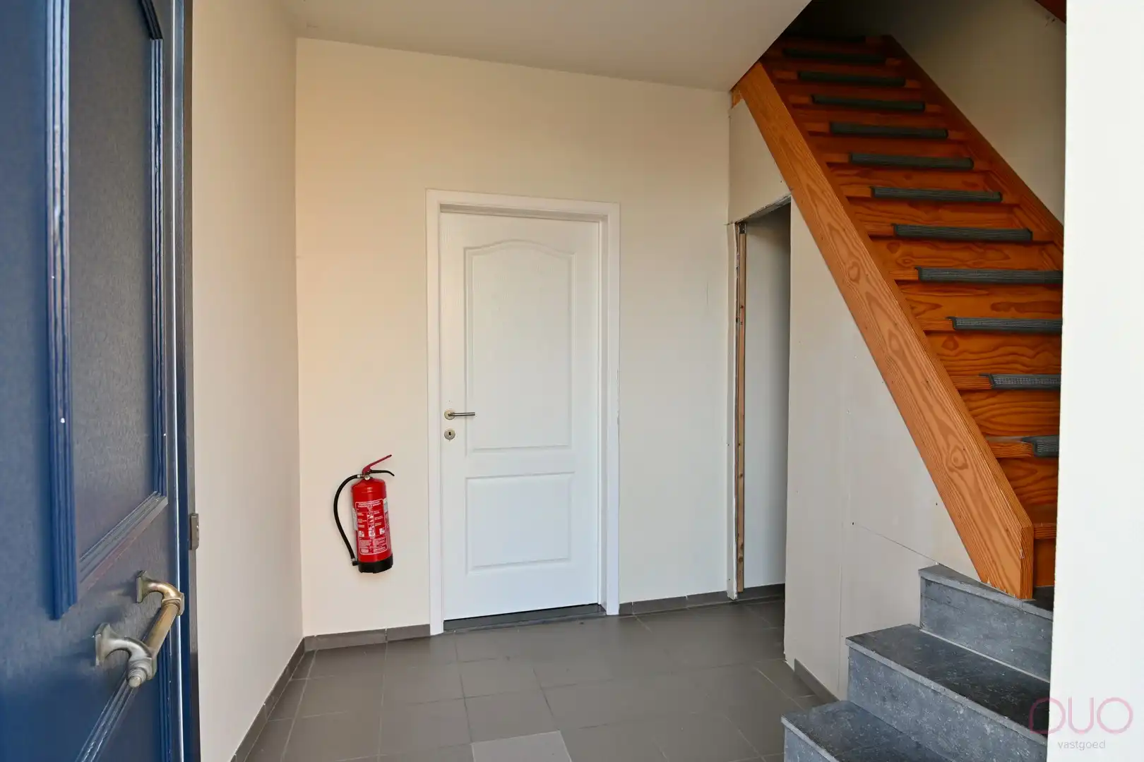 Ruim instapklaar appartement in het hartje van Zoutleeuw met twee slaapkamers en privatief genot van een autostaanplaats foto 15