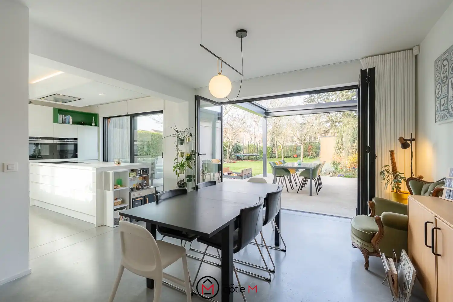 Moderne, energiezuinige woning met patio, zonnepanelen en hoogwaardige afwerking foto 10