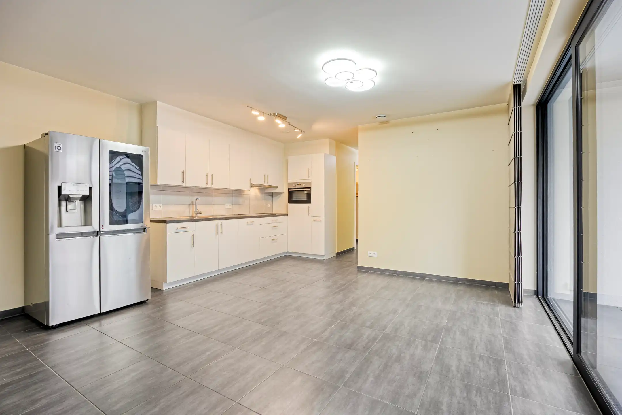 Energiezuinig APPARTEMENT van bj 2018 van 104 m² gelegen op 2de  verdiep, lift,  mooie leefruimten, 2 slaapkamers en garage op gelijkvloers. foto 10