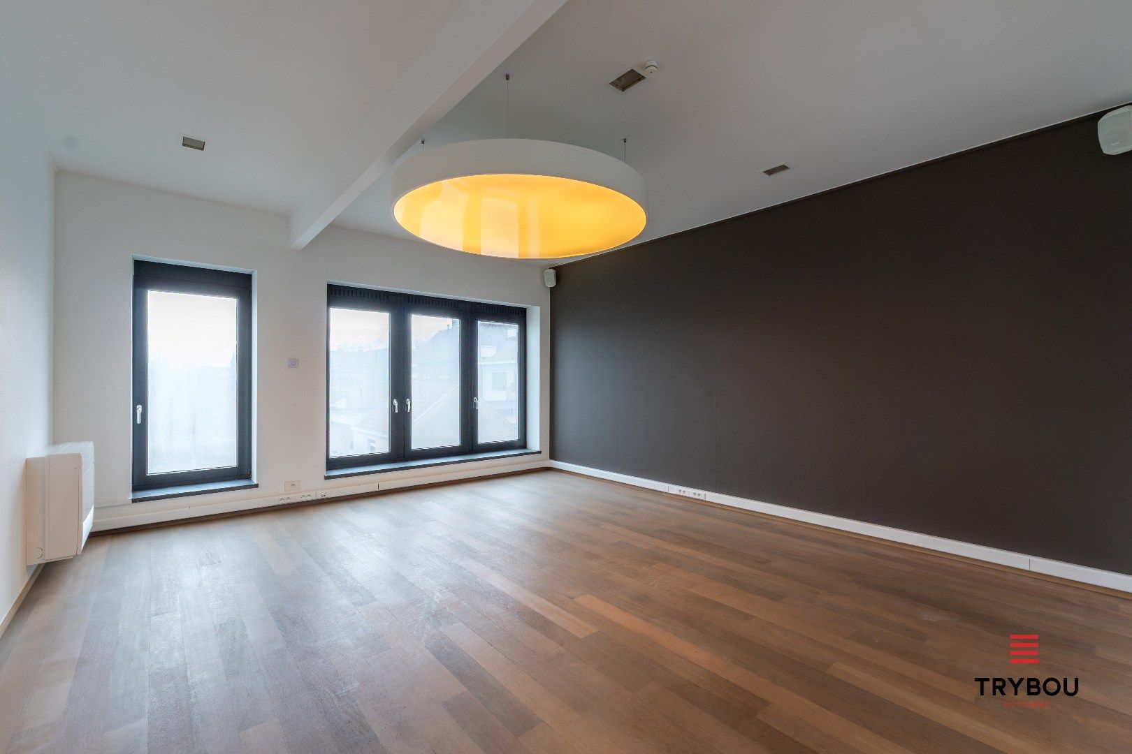 Groot kantoorgebouw op toplocatie te Ieper foto 21