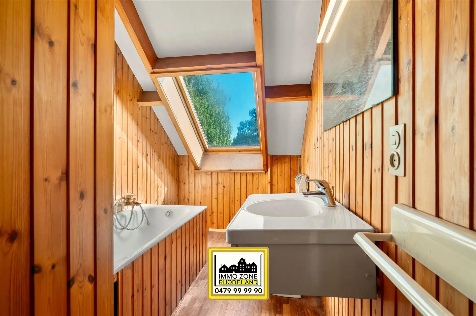 Bijzonder unieke villa op zeer ruim perceel foto 25