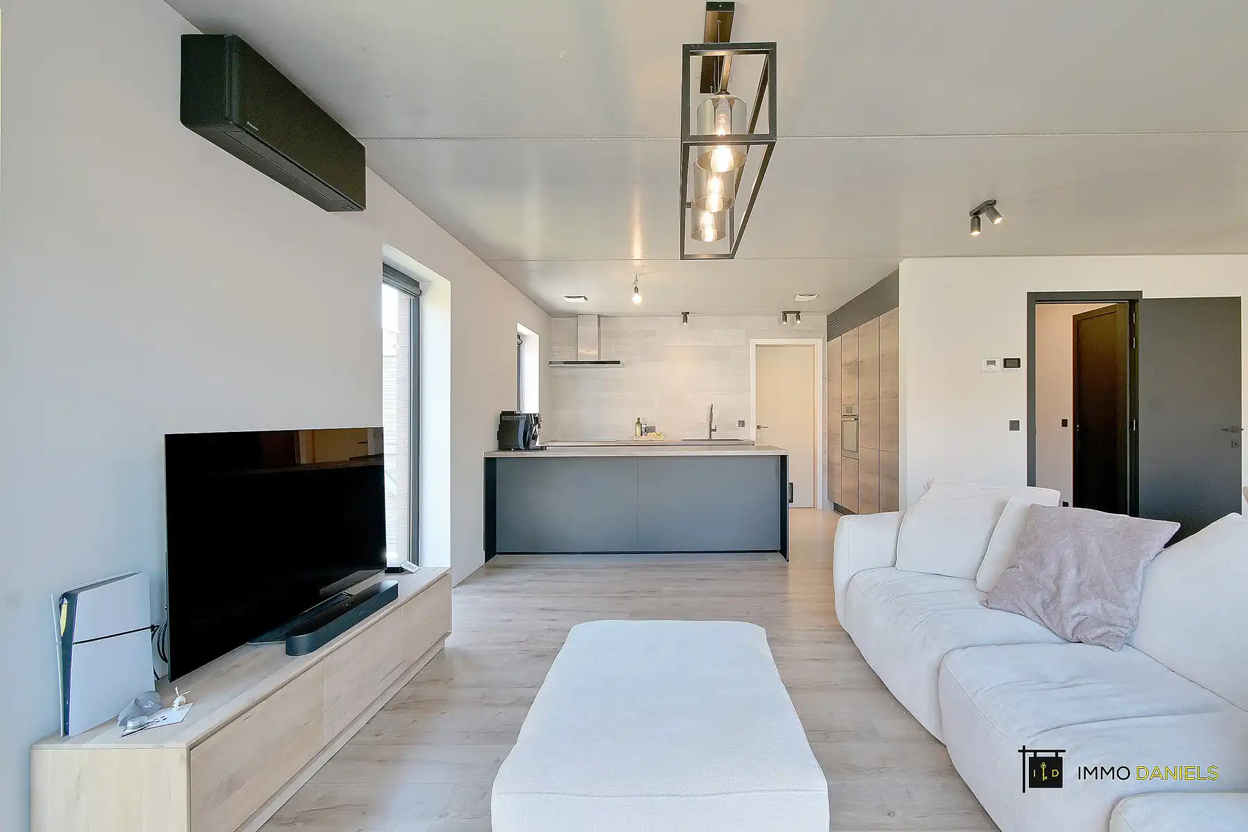 Moderne, energiezuinige woning met tuin in rustige woonwijk foto 5