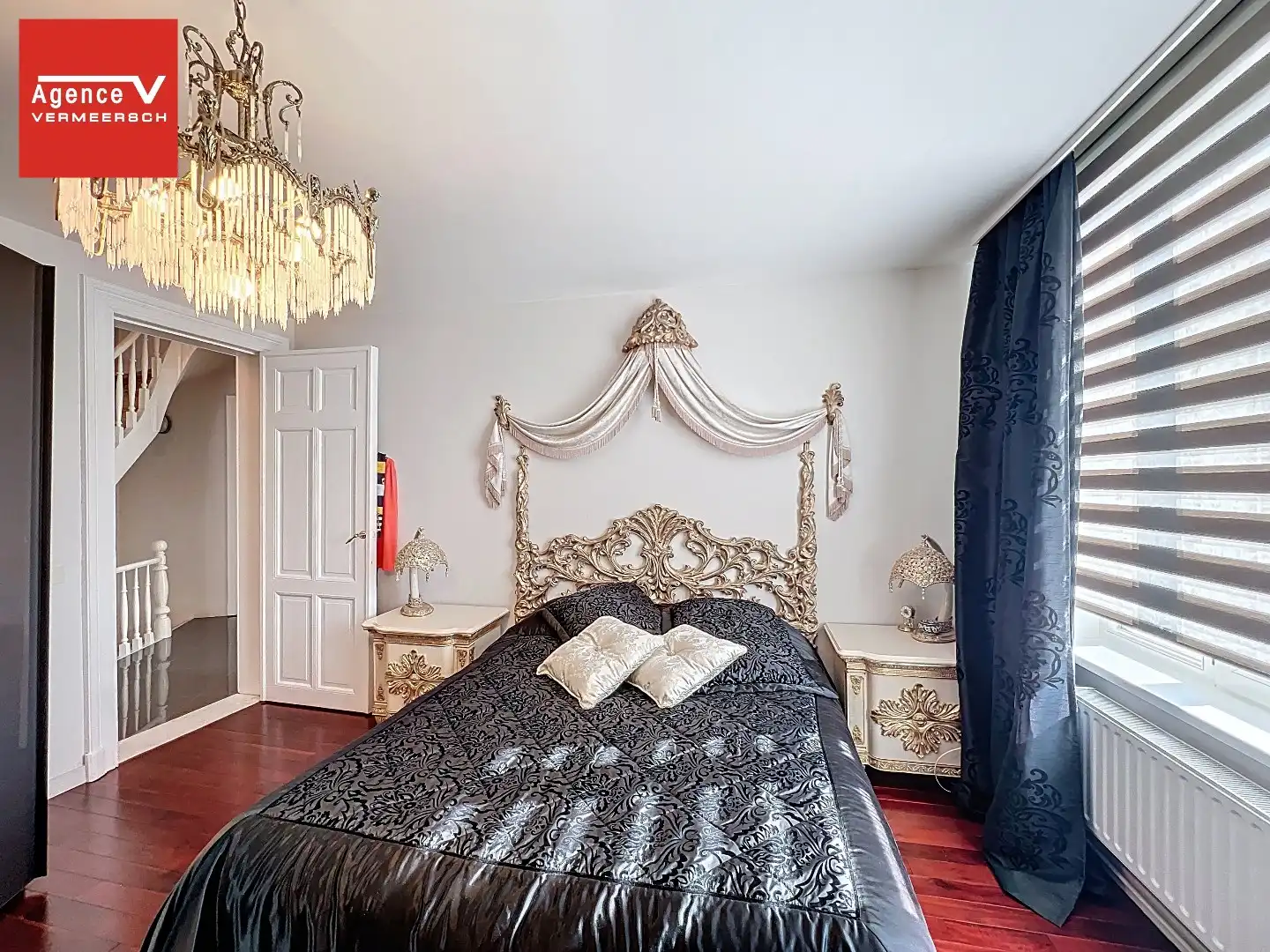 Unieke herenwoning gelegen in de Belle Epoquewijk van Oostende.  foto 16