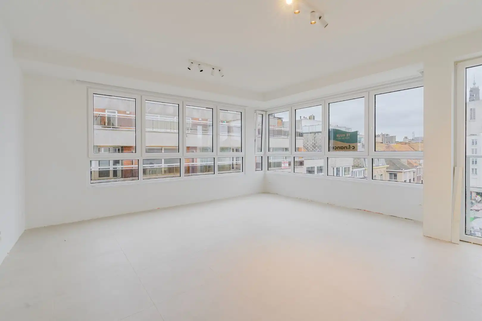 Vernieuwd 3-slaapkamerappartement met open zicht op het Mijnplein en EPC-label B! foto 8