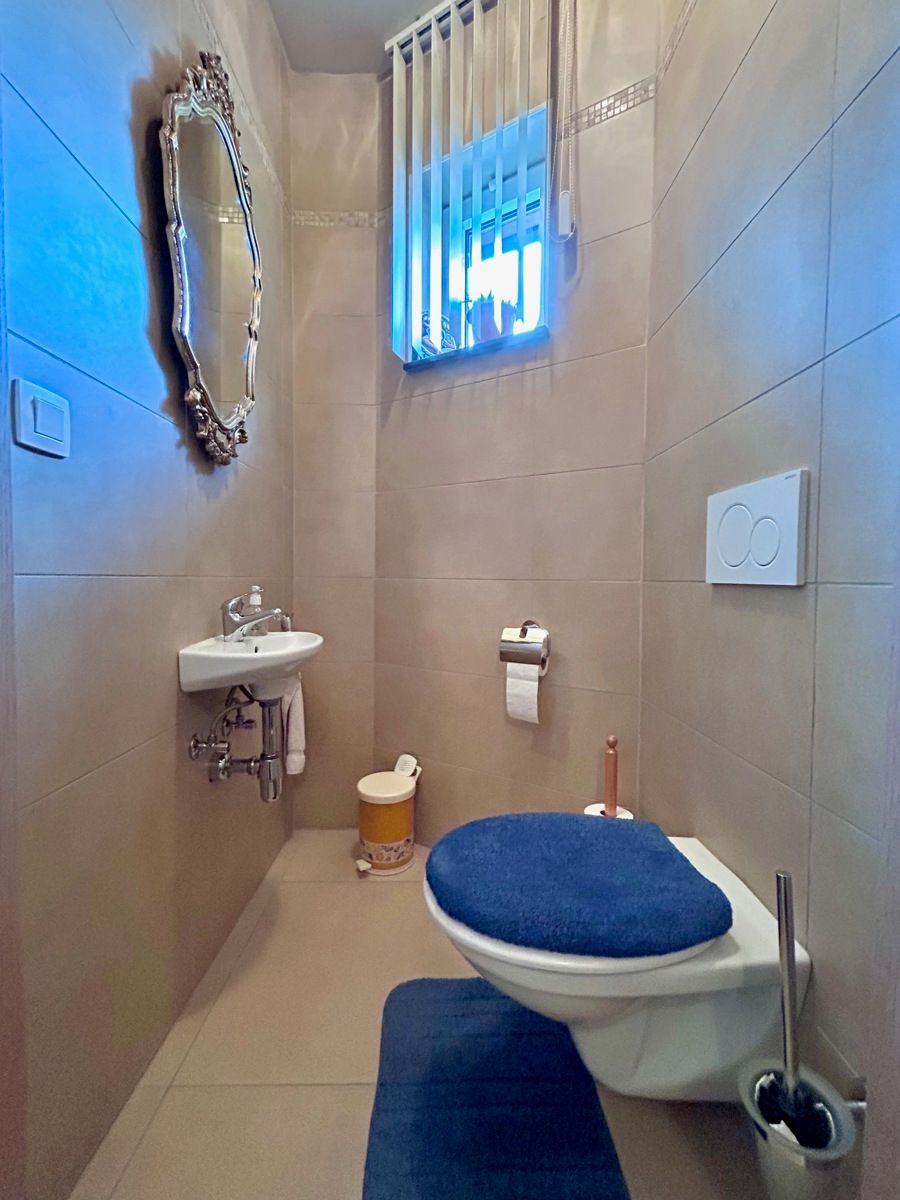 Instapklaar, gelijkvloers appartement met garage foto 16