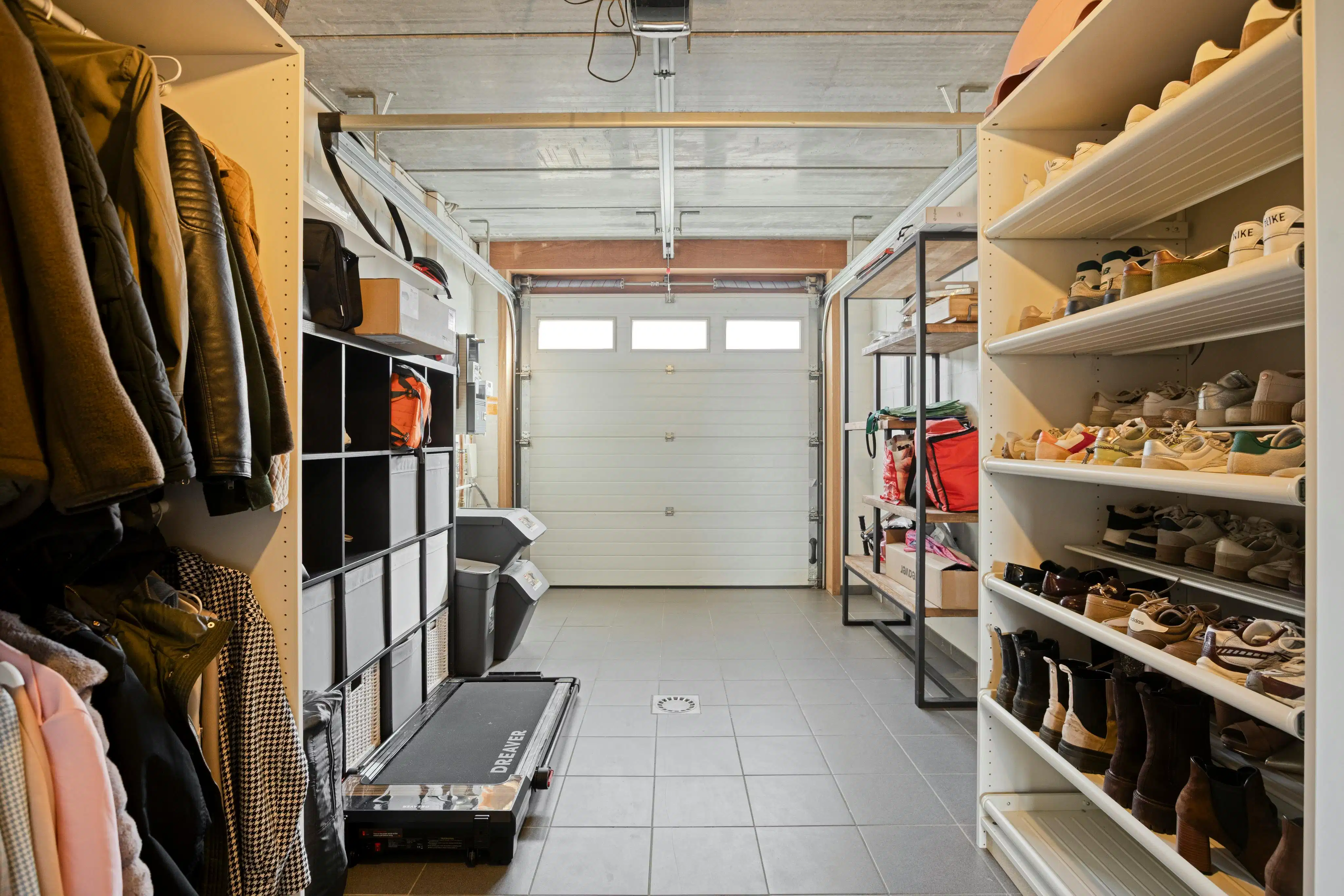 Halfopen huis te koop in Ieper met 3 kamers, garage en tuin foto 22