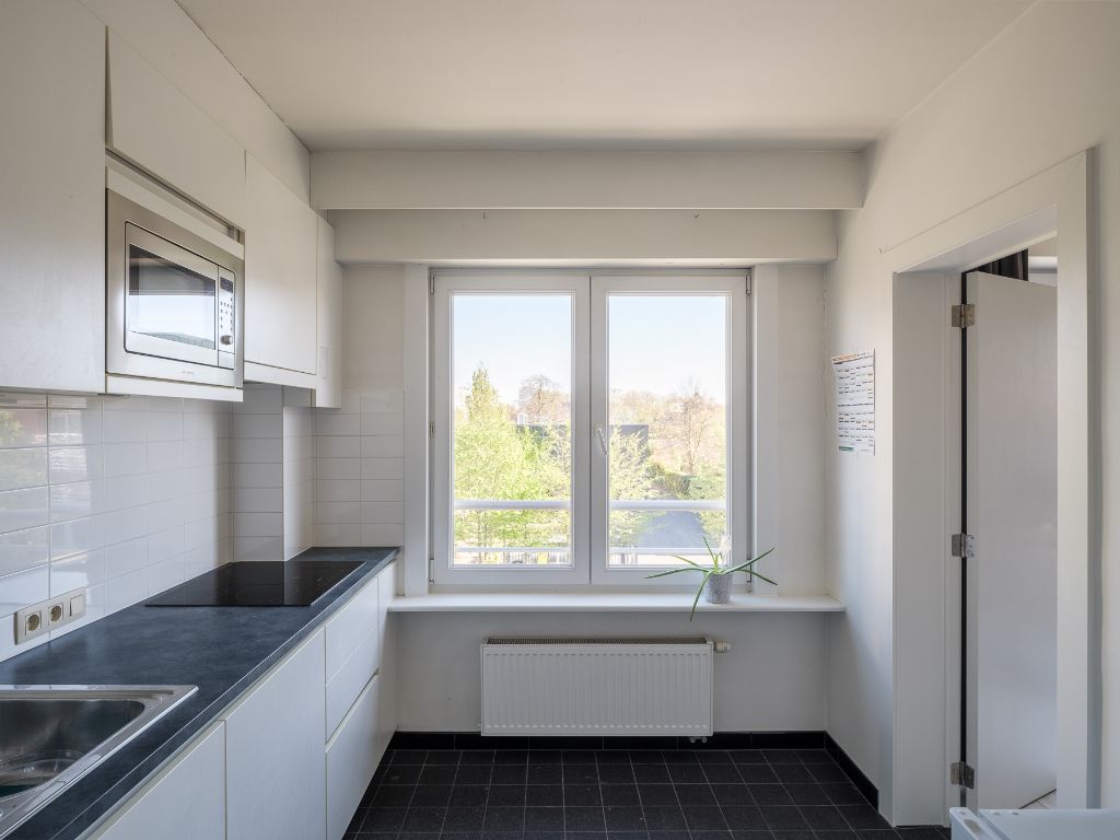 Lichtrijk dakappartement met 2-slaapkamers op een toplocatie foto 5