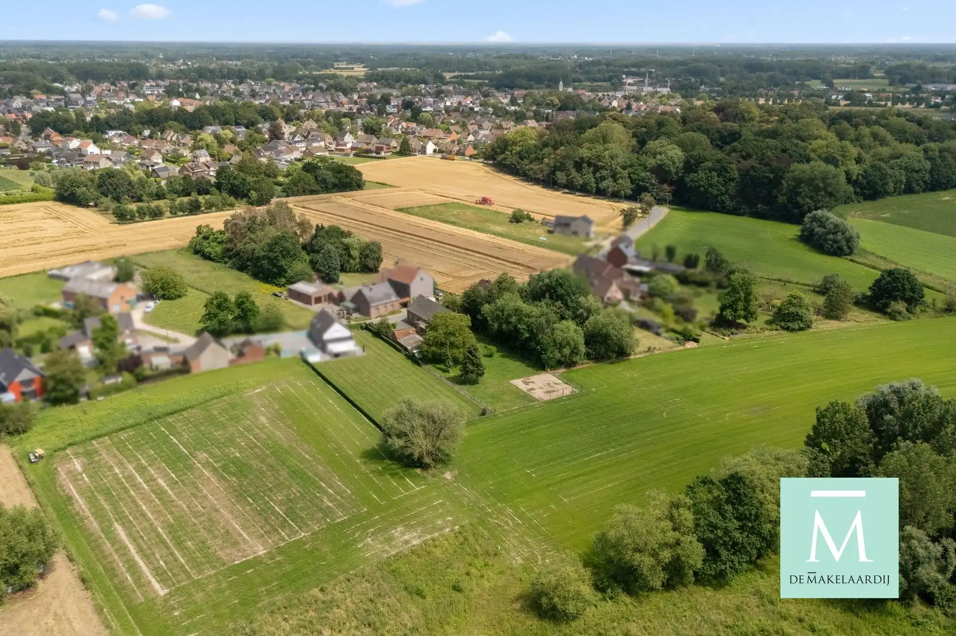Te renoveren hoeve op een perceel van 20 are in het landelijke Eppegem foto 9