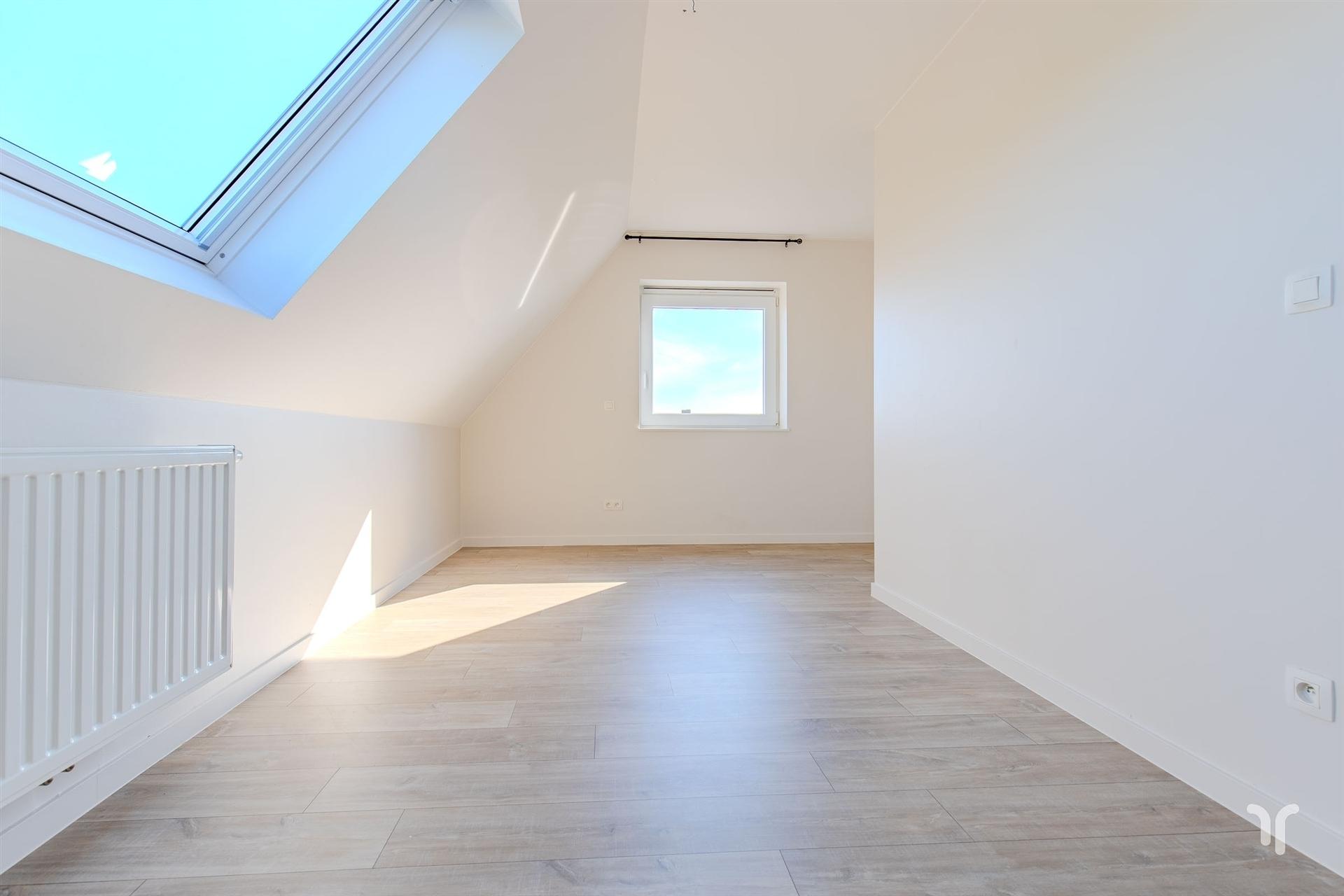 Recent (2017) en Instapklaar appartement met ultiem wooncomfort, goedgelegen te Roksem. foto 8