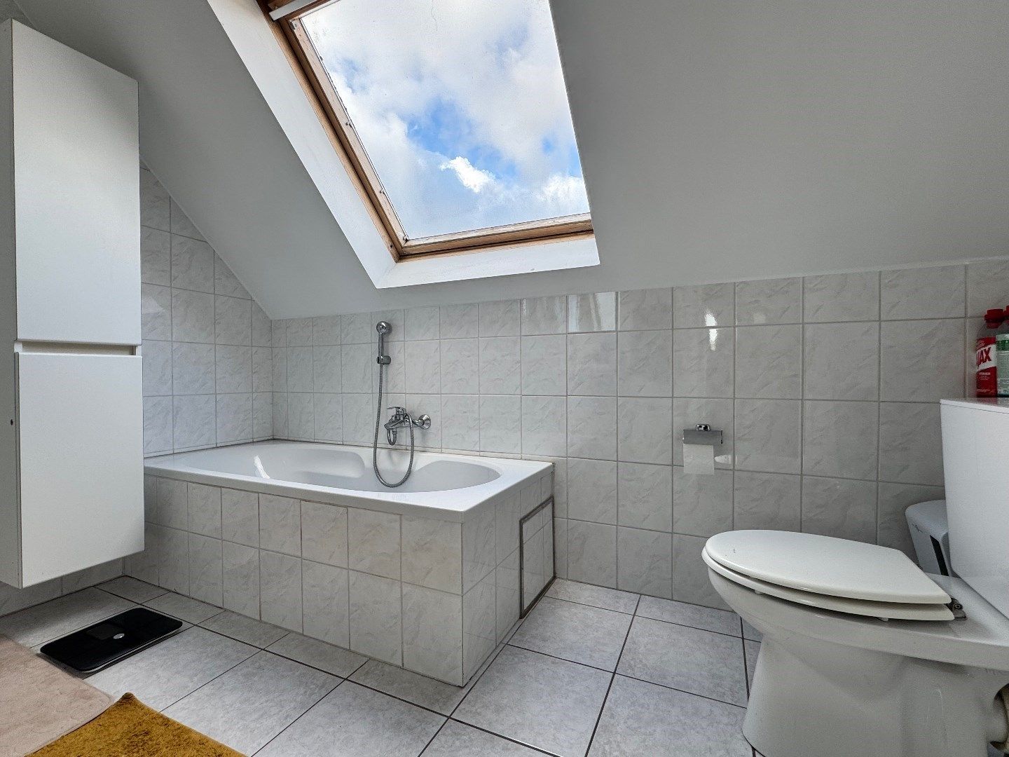 Instapklaar appartement met 2 slaapkamers te Aartrijke foto 12