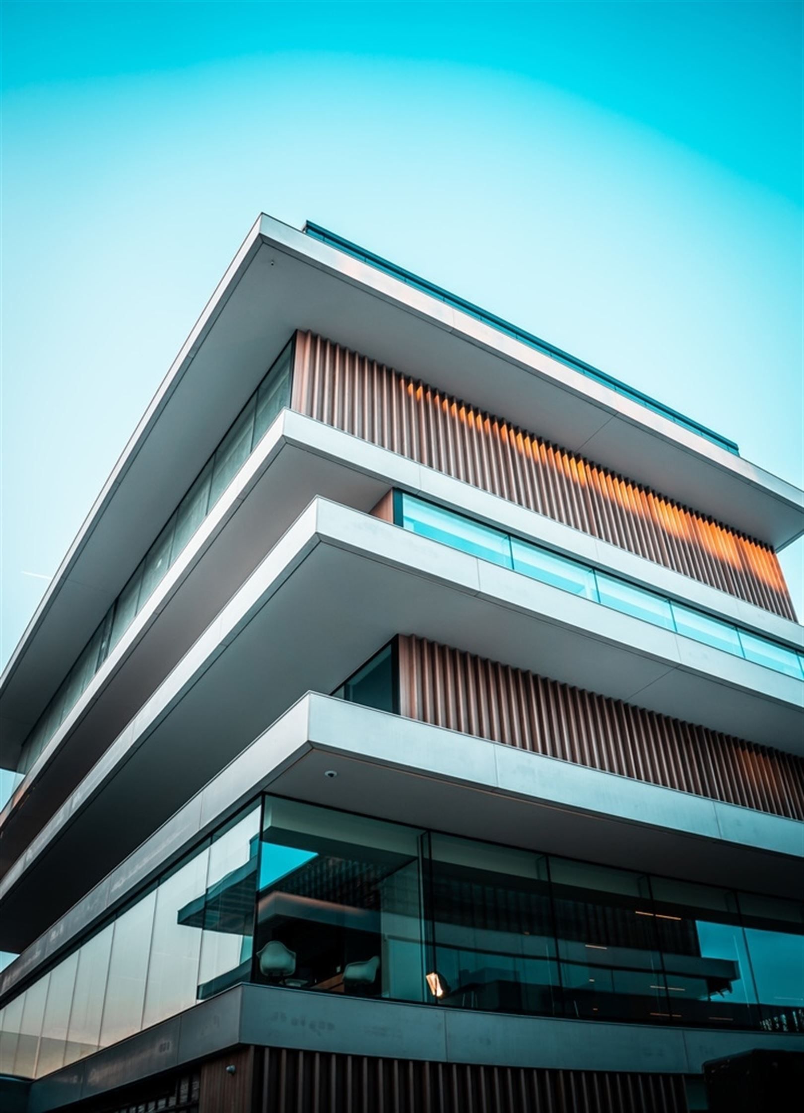 Kantoorruimtes van 12 tot 35m² te huur foto {{pictureIndex}}