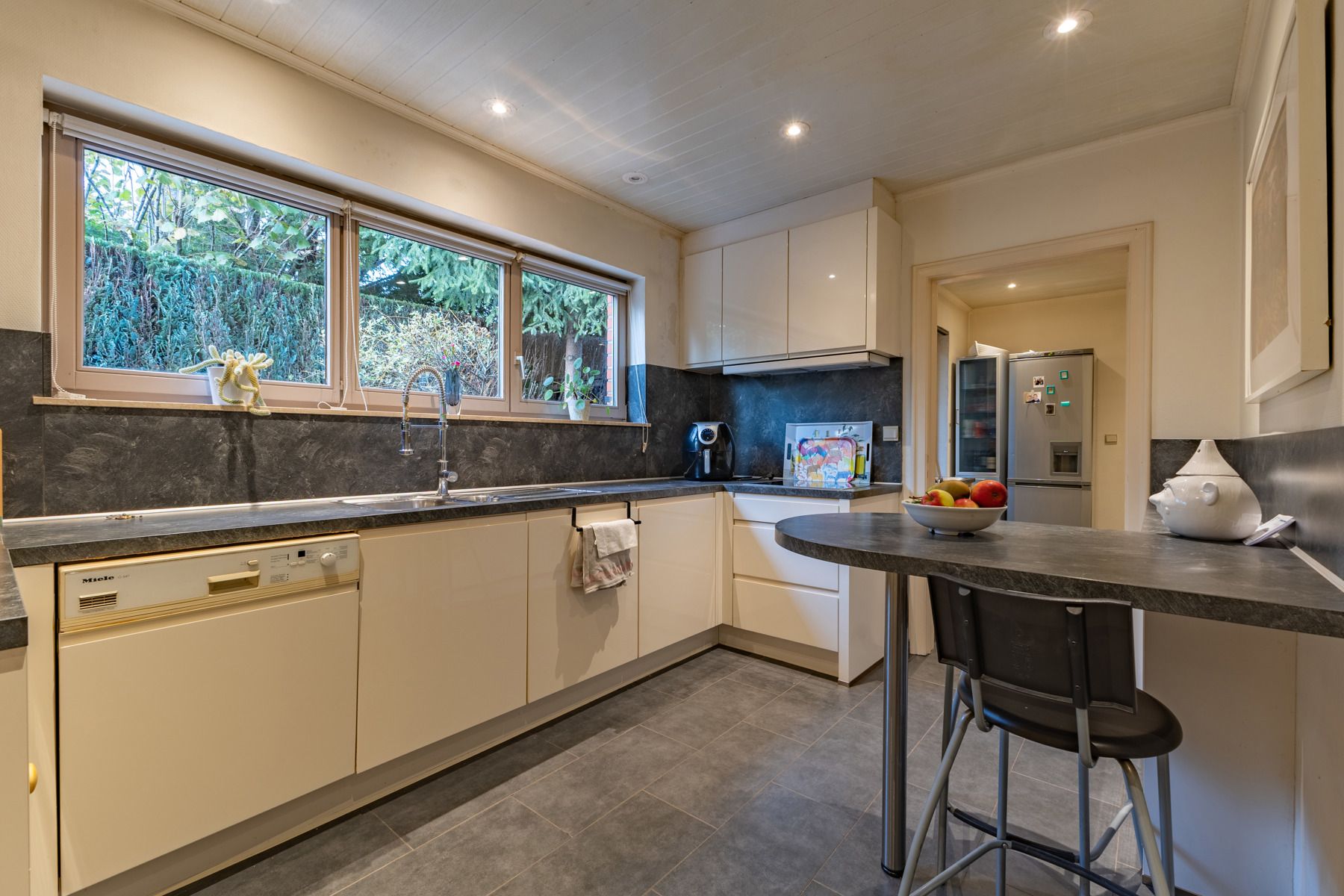 OPTIE Prachtige villa met 6 slaapkamers in doodlopende straat foto 13