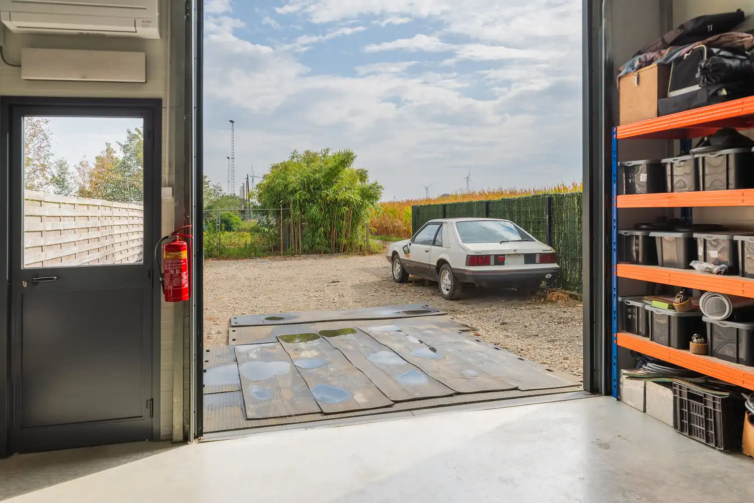Halfopen woning op een perceel van 532 m² met ruime garage/werkplaats foto 30