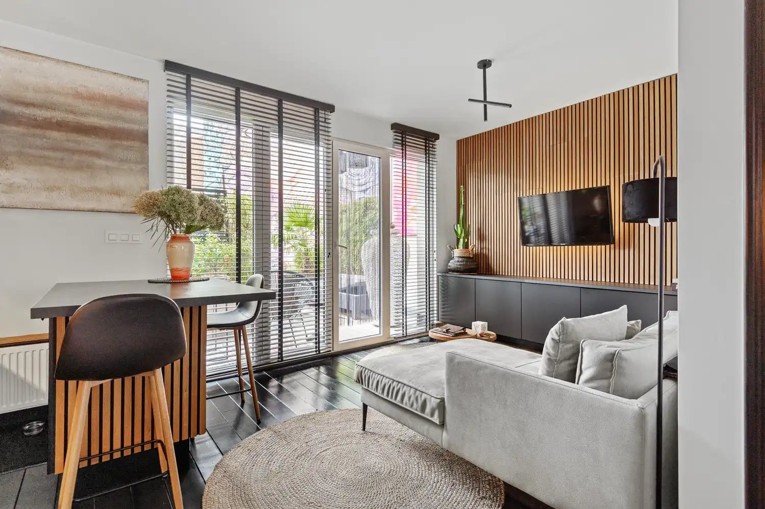 Instapklaar appartement (50 m²) met prachtig 'Ibiza Bohemian' terras nabij Zurenborg foto 6