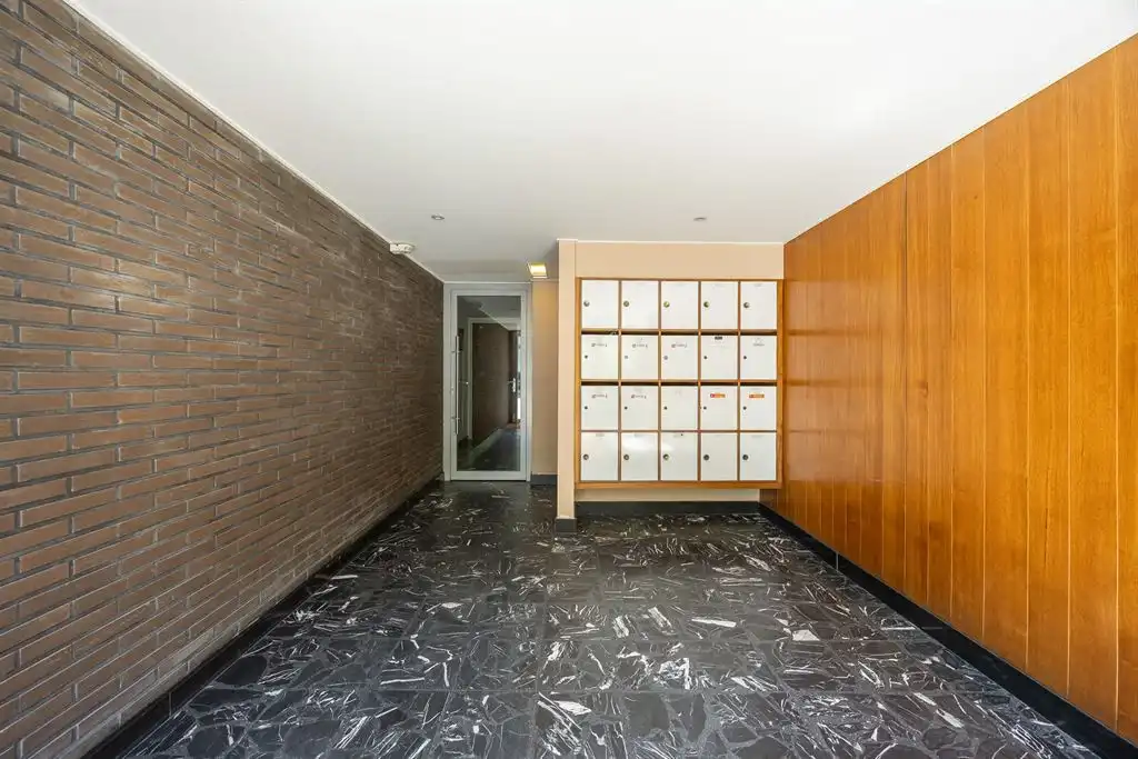 Gigantisch te renoveren appartement met 4 slpk foto 26