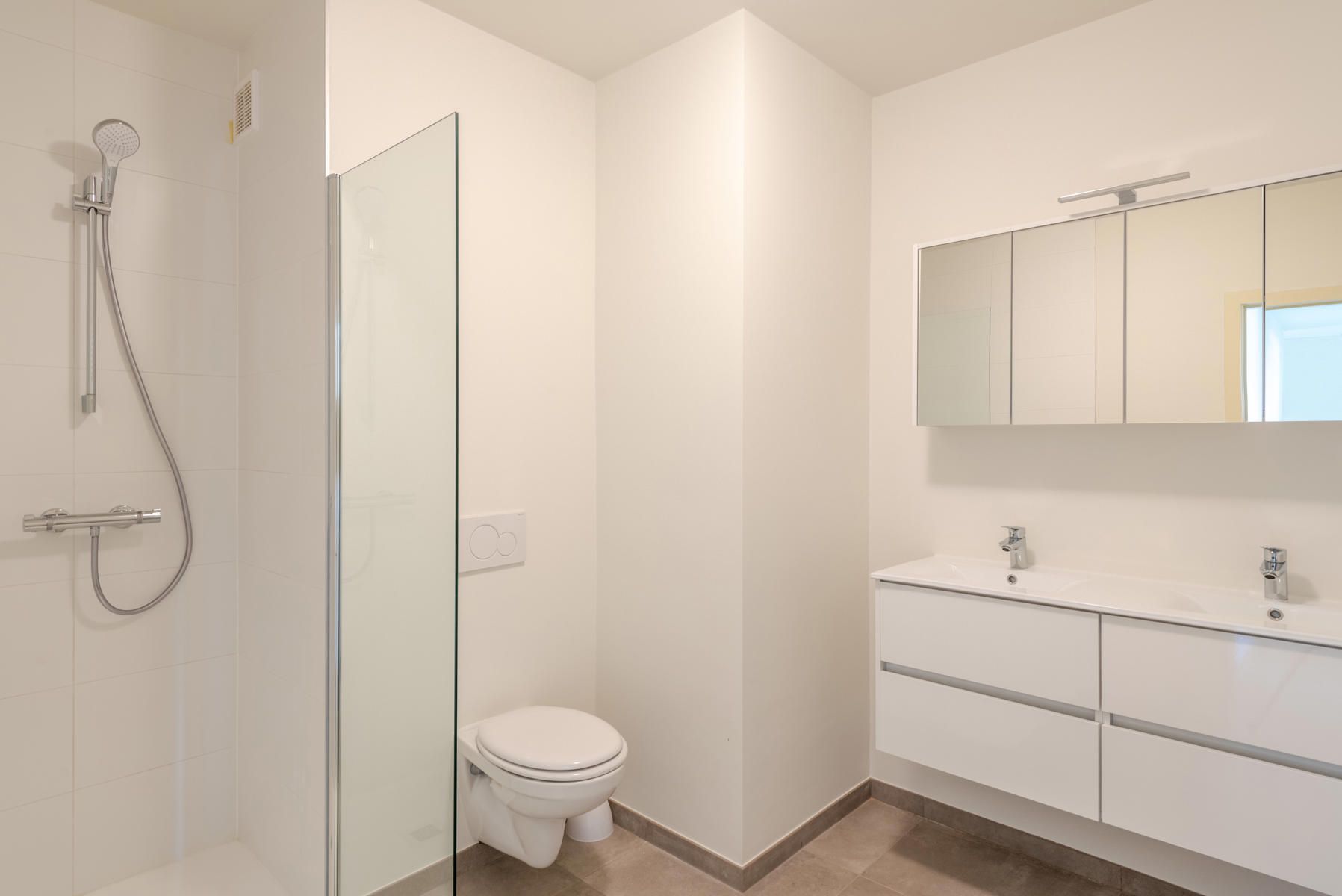 3-slaapkamerappartement met terras foto 10