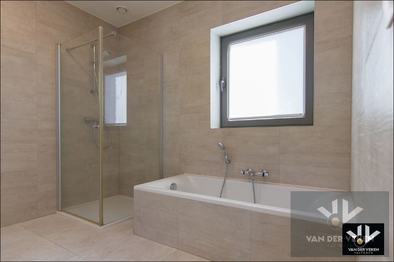 Moderne Gezinswoning aan de rand van de natuur foto 22