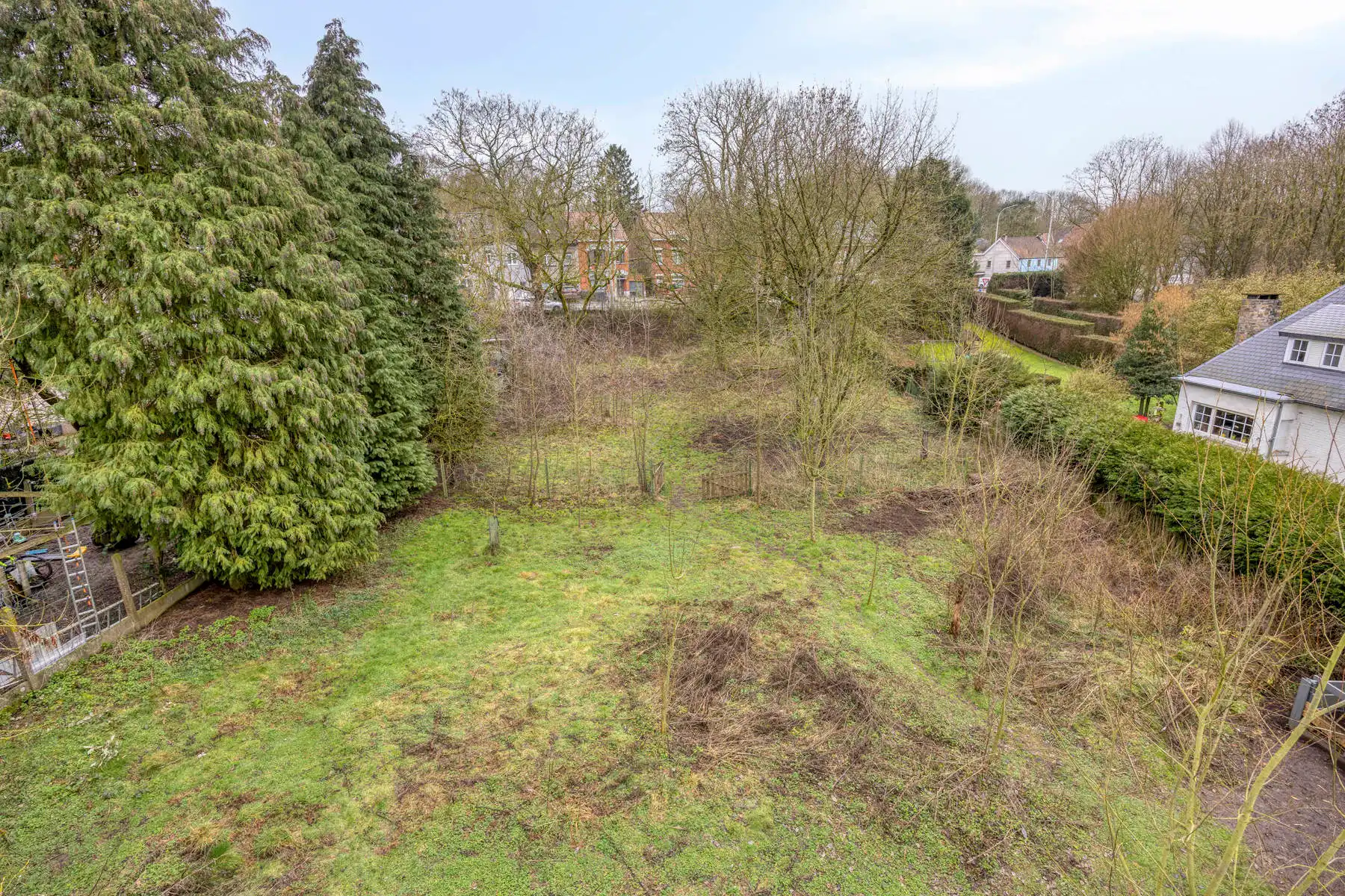 Ruime villa in een groene omgeving foto 26