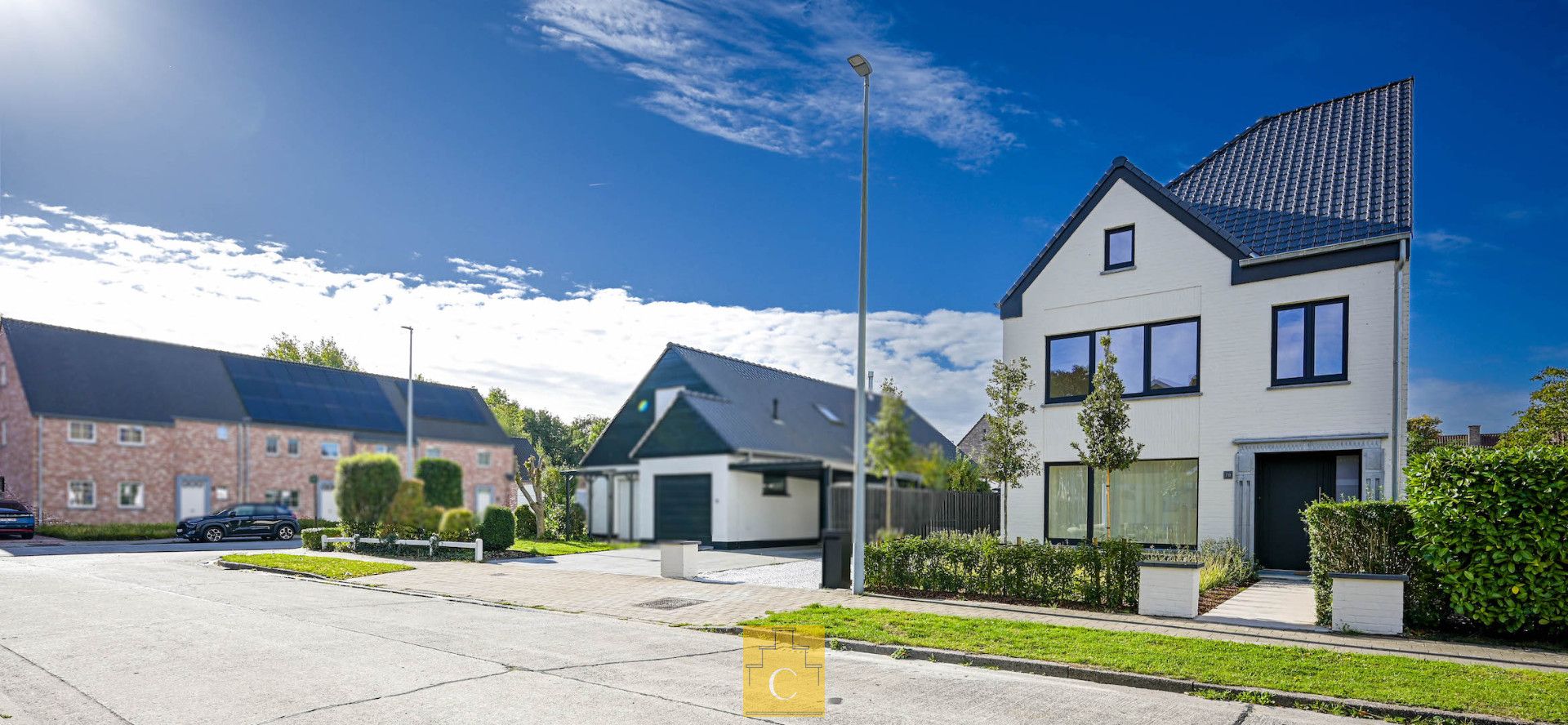 Zeer ruime en stijlvolle driegevelvilla met 3 a 4 slaapkamers, ruime garage van bijna 60m2, zonnepanelen en verzorgde tuin foto 28