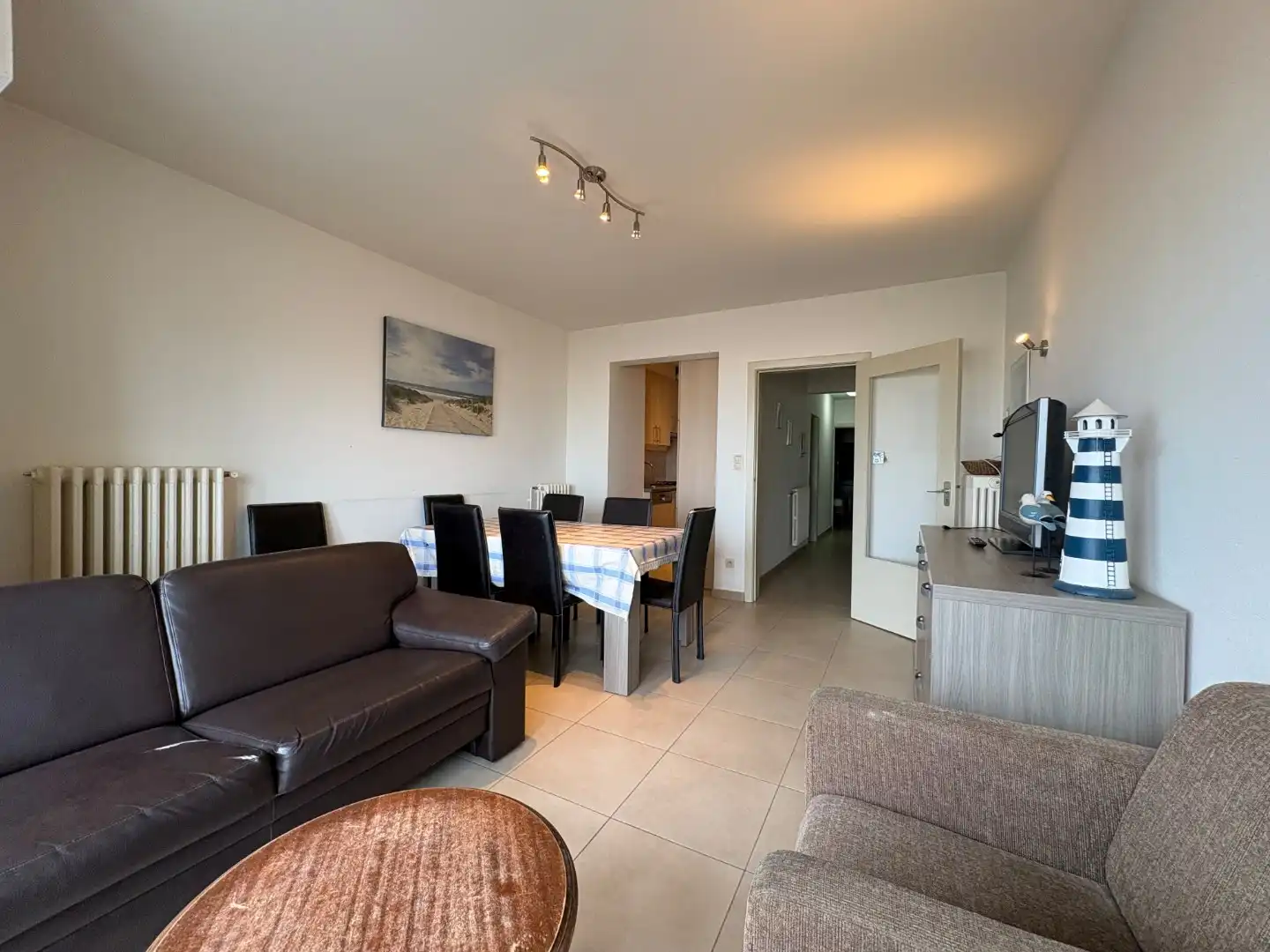 Gelijkvloers appartement te koop op de zeedijk van Koksijde foto 3