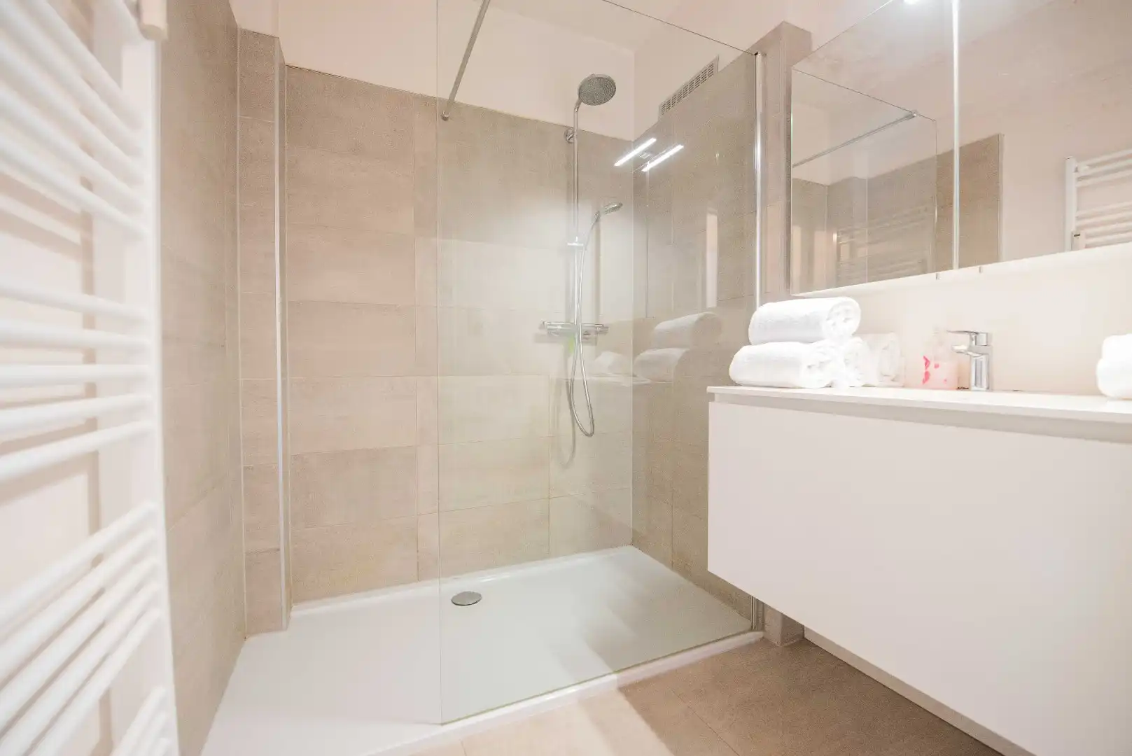 OOSTENDE - BELLE EPOQUEWIJK DICHTBIJ BIBLIOTHEEK, ZEEDIJK EN DE JAPANSE TUIN foto 14