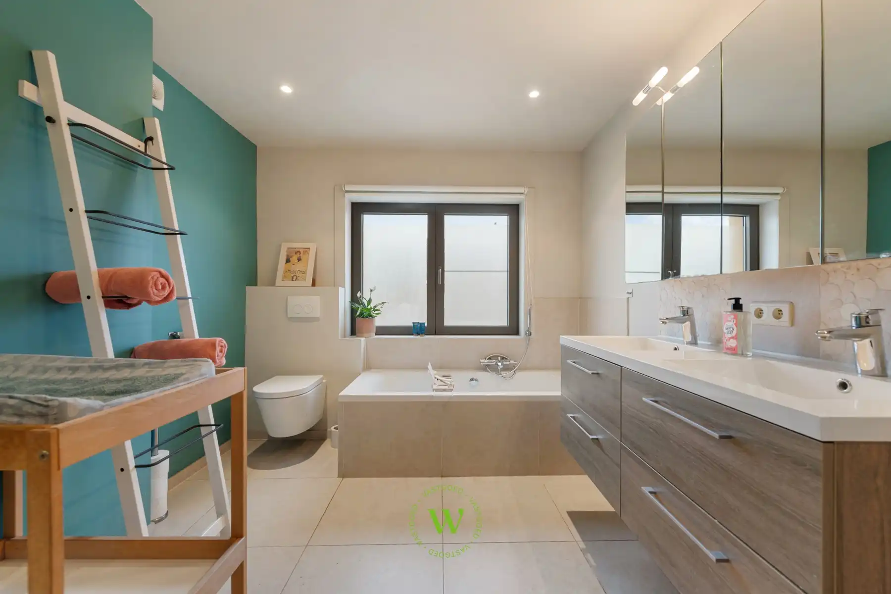 Ruime, energiezuinige gezinswoning te Assebroek. foto 16