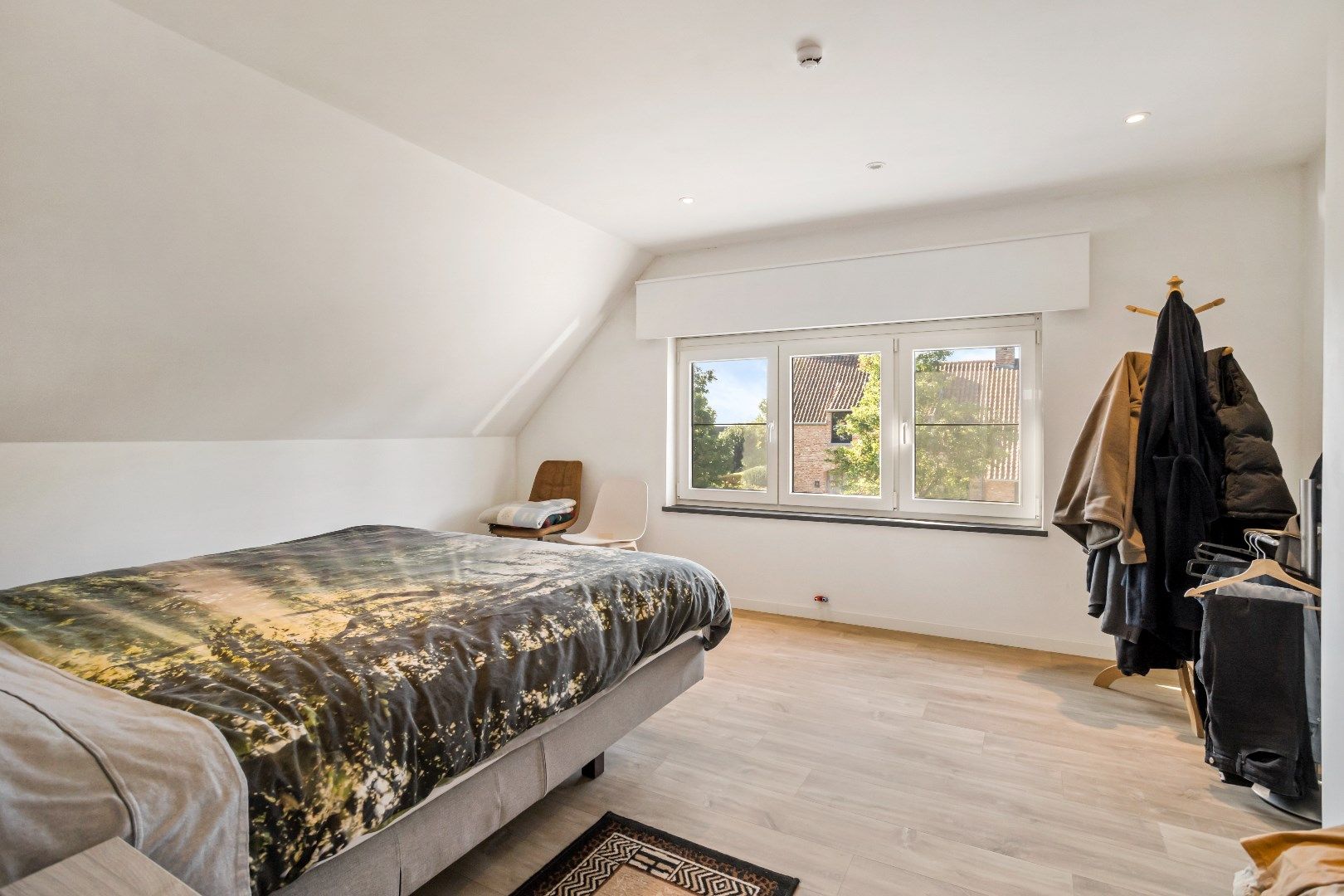 Deze prachtige woning werd 10 jaar geleden volledig gerenoveerd en biedt een moderne en comfortabele leefomgeving. foto 14