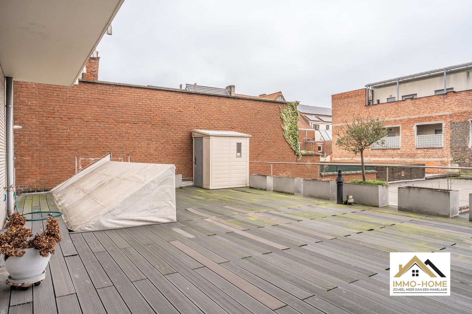 Instapklaar ruim appartement met TOPligging,dicht bij E17,UZ Gent, station foto 24