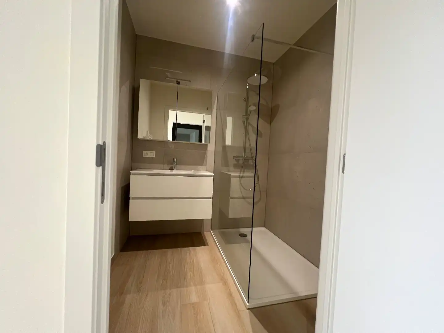 Luxe nieuwbouw appartement, 73m² met 2 terrassen , 1 slpk op toplocatie foto 13
