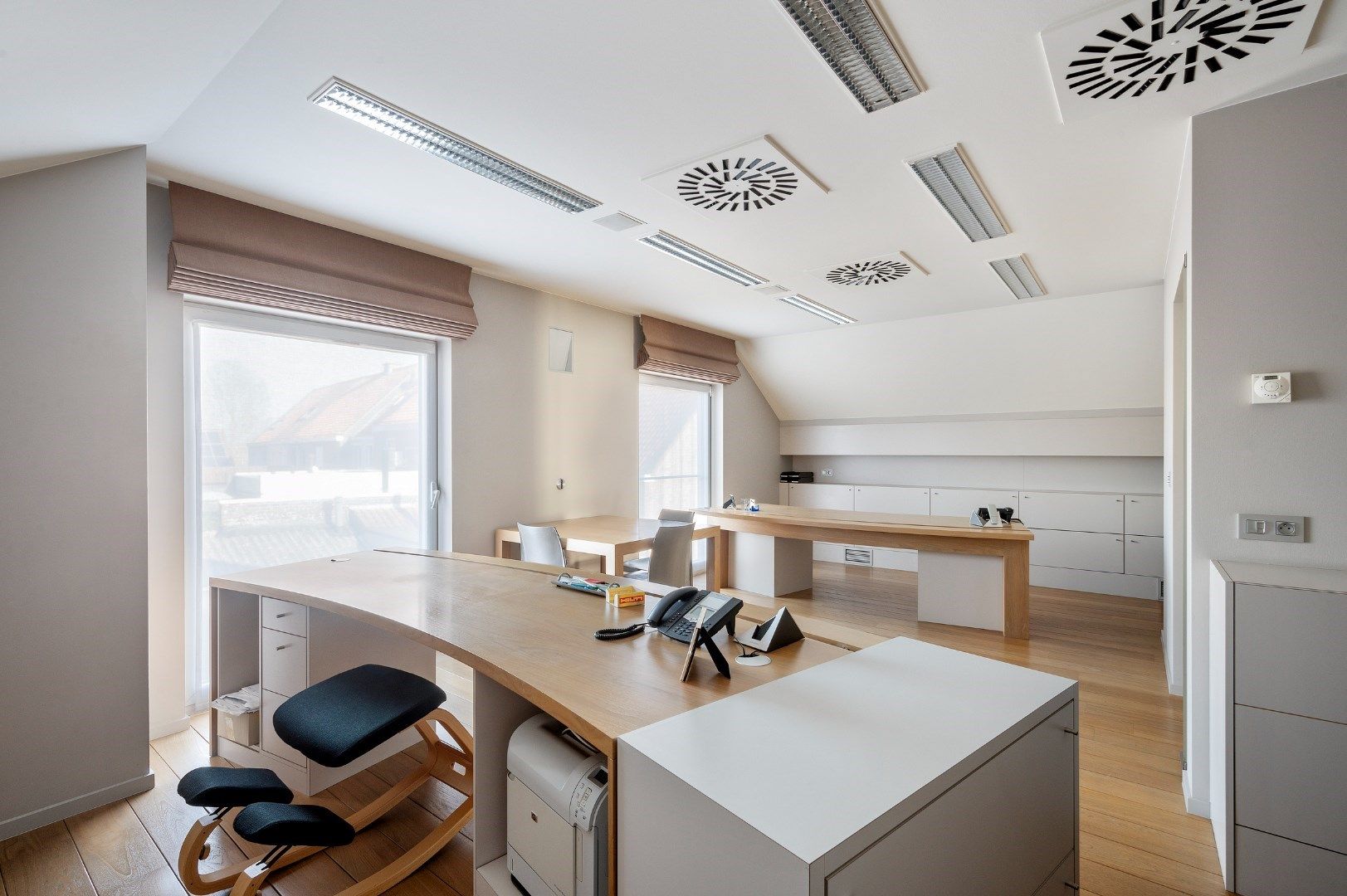 Hoogwaardige villa met bedrijfsgebouw op 3704 m². foto 15