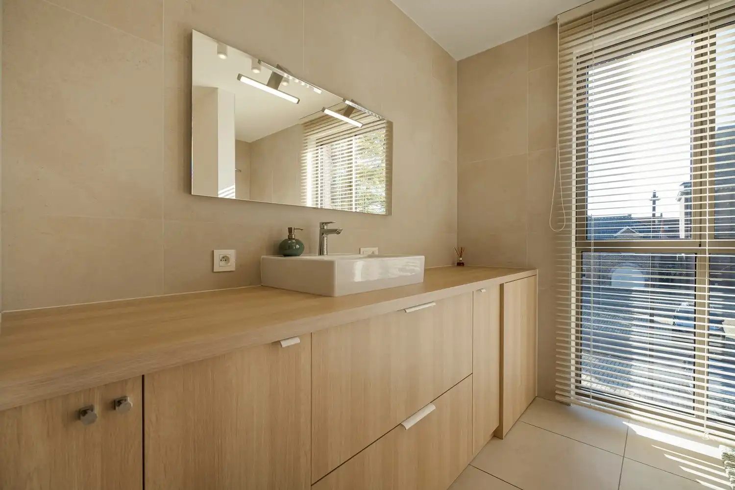 Exclusief wonen aan de Groenplaats in het charmante Oud-Rekem foto 11