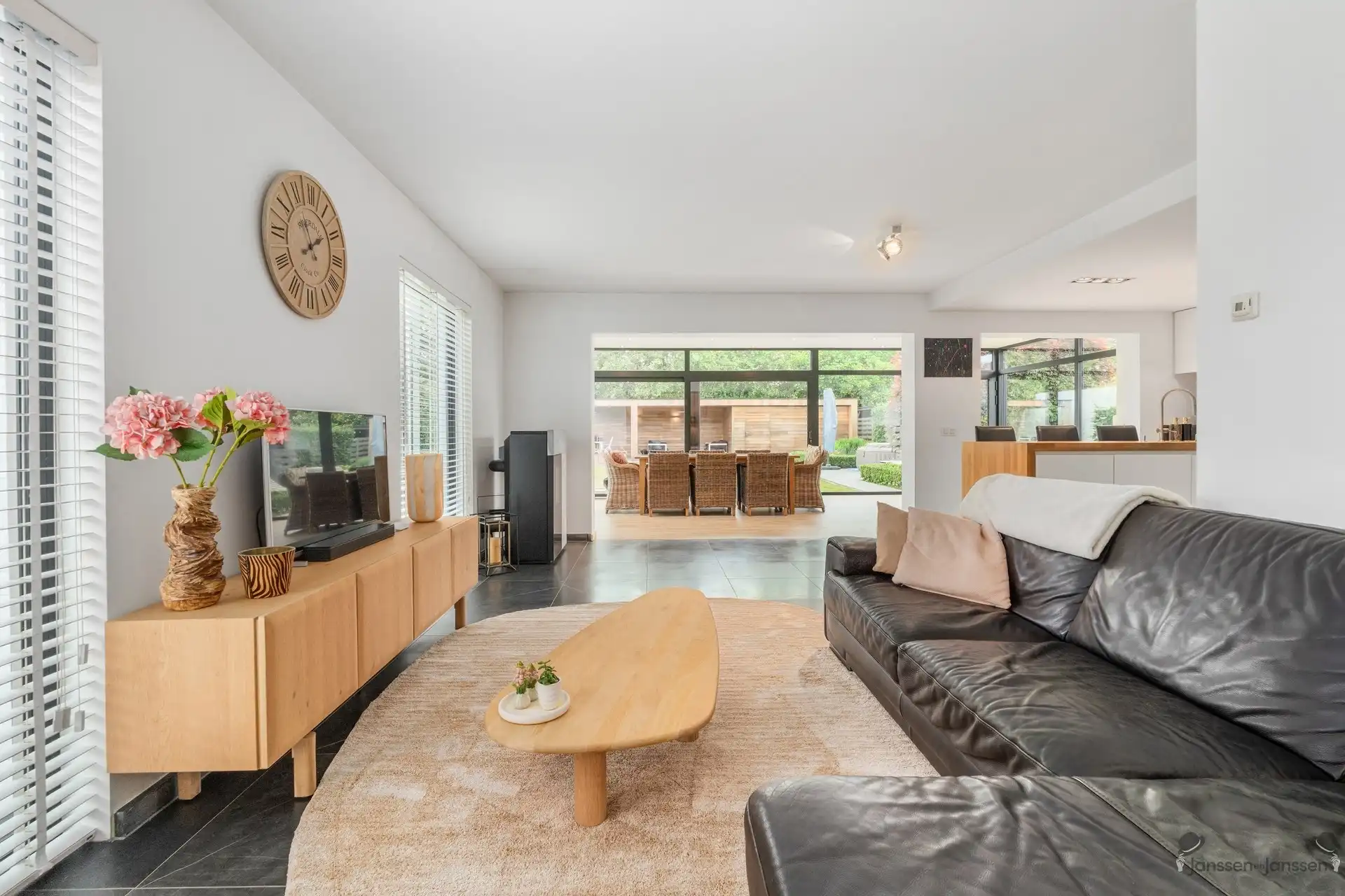 Moderne en lichtrijke woning op 600m² nabij centrum Brecht foto 13