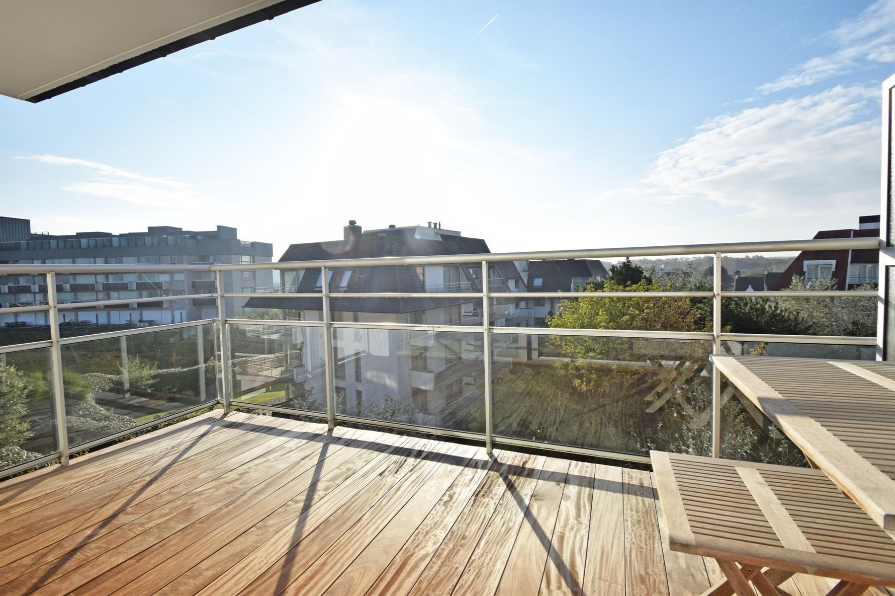 Prachtige studio in een standingvolle residentie op de wandeldijk met open zicht en groot zonneterras foto {{pictureIndex}}